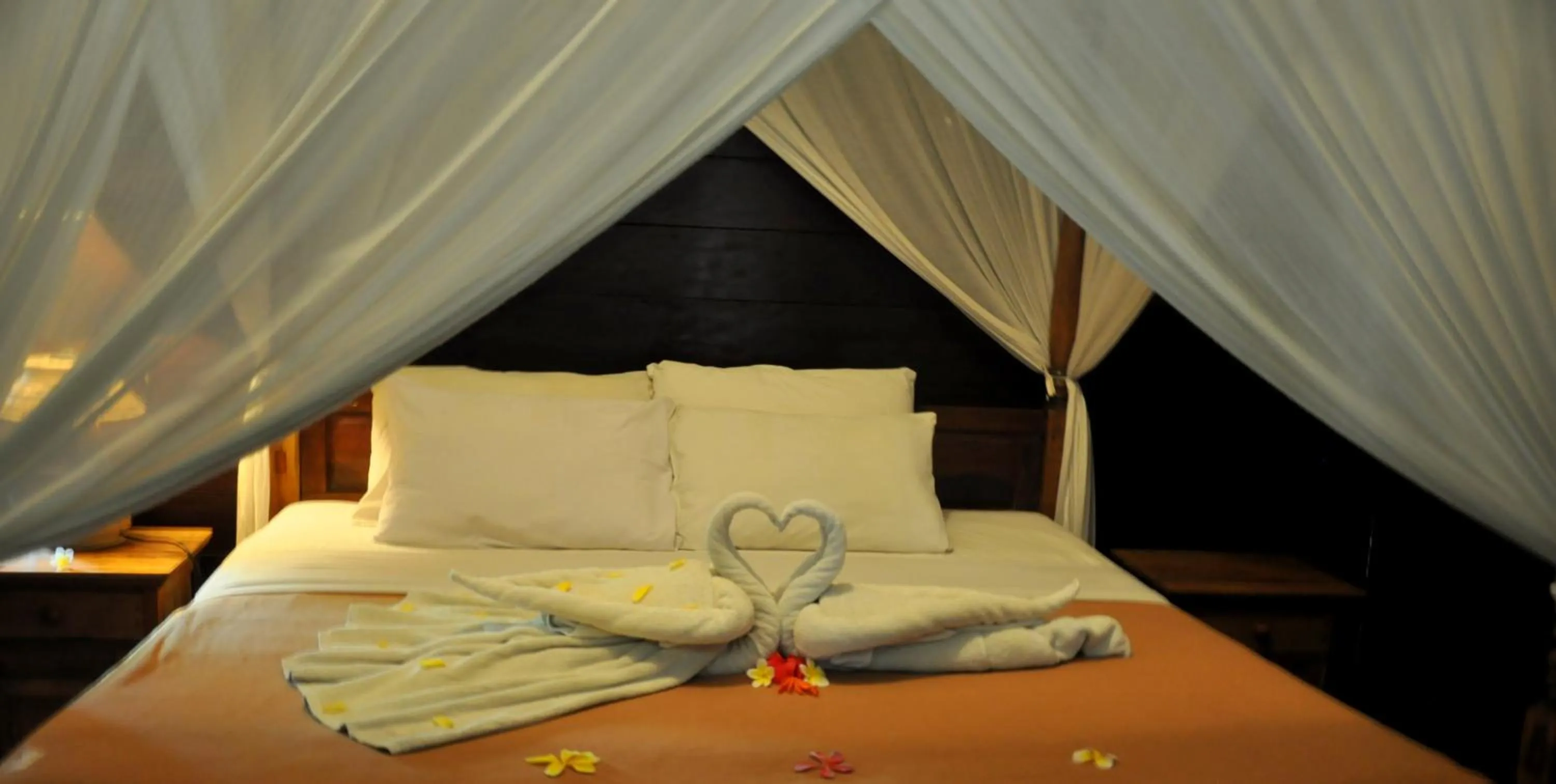 Bed in Kubudiuma Villas Bali