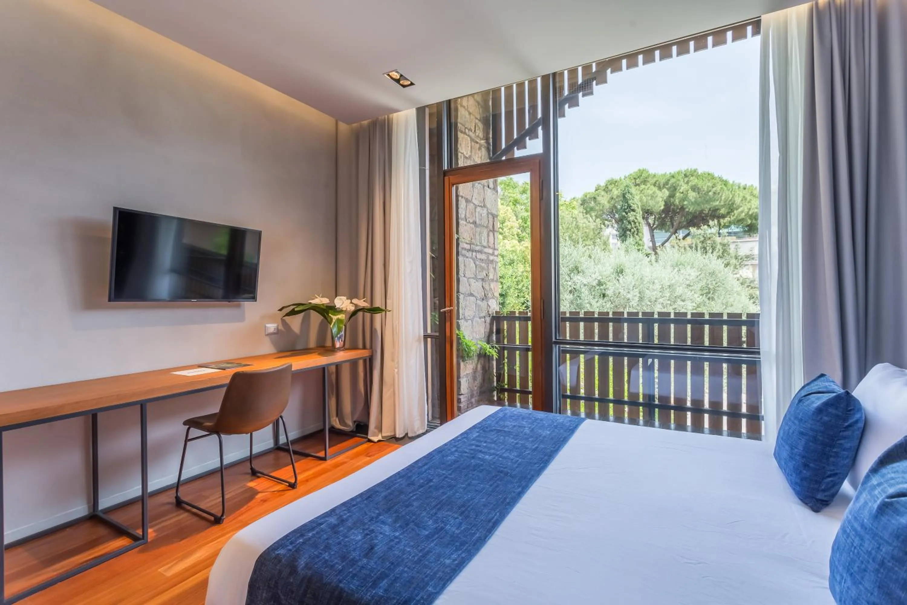 Photo of the whole room, Bed in Fauno Urban Resort