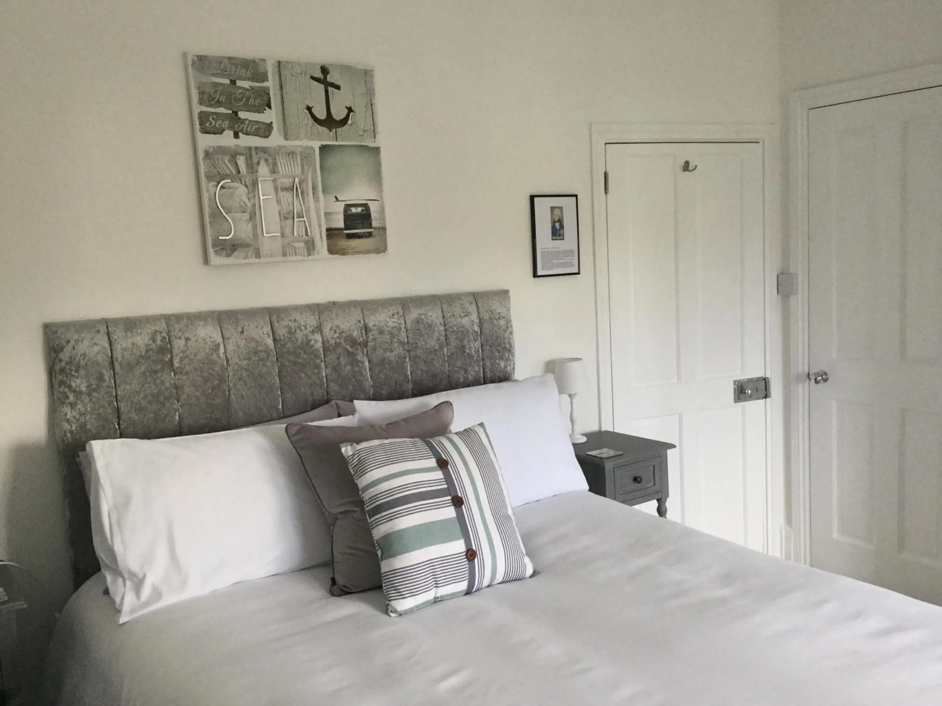 Bedroom, Bed in Glebe House