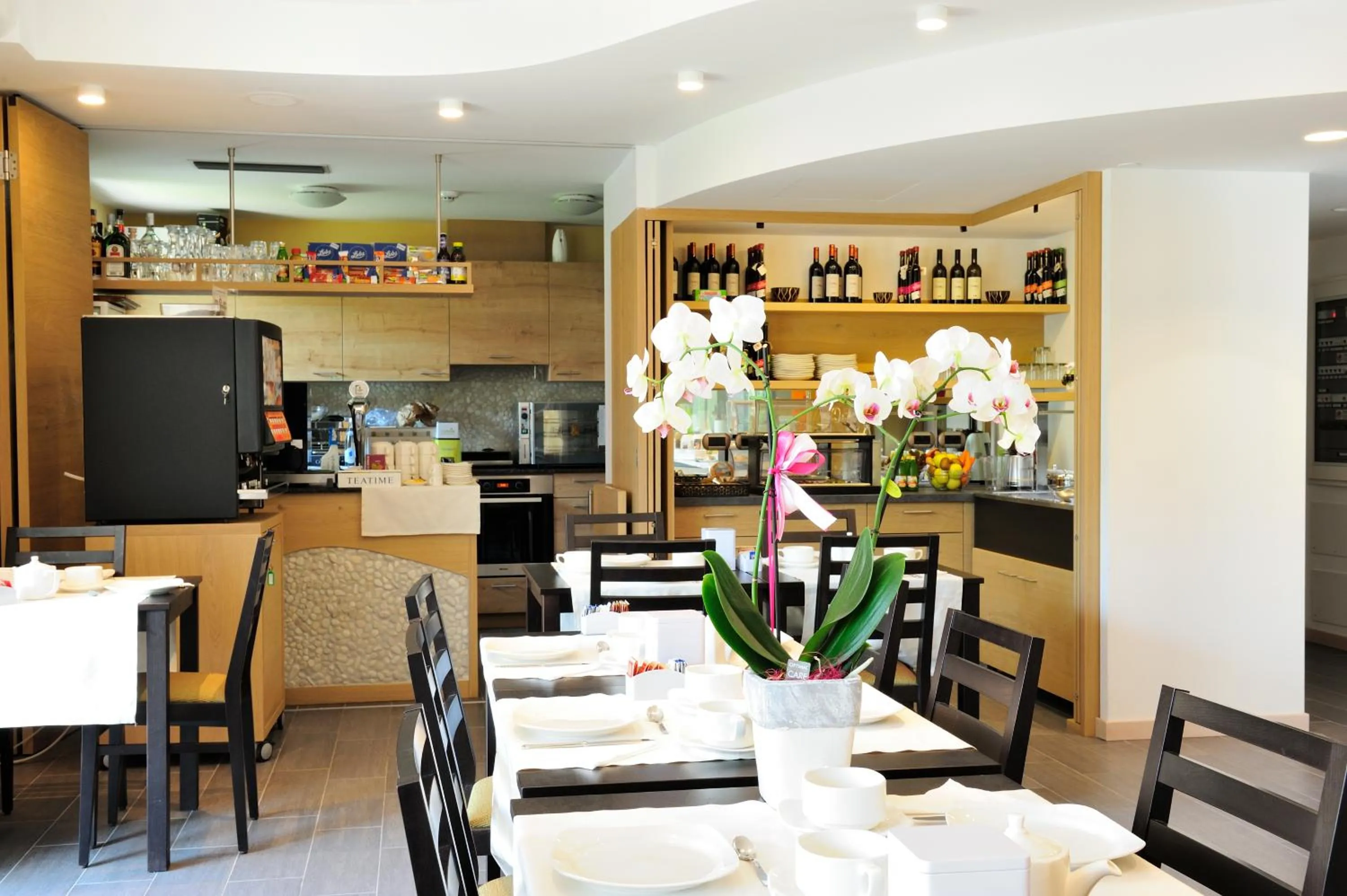 Restaurant/places to eat in Eco Hotel Bonapace