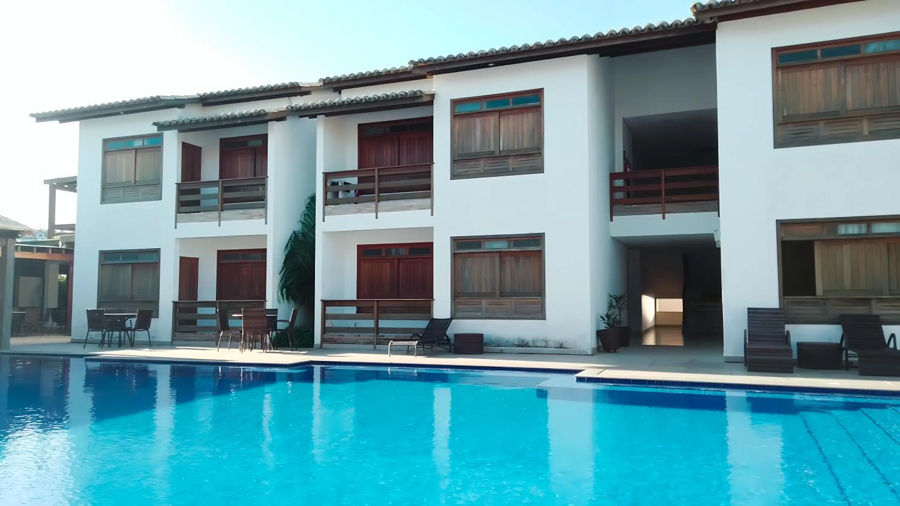 Property building in Hotel Encantos de Itaperapuã