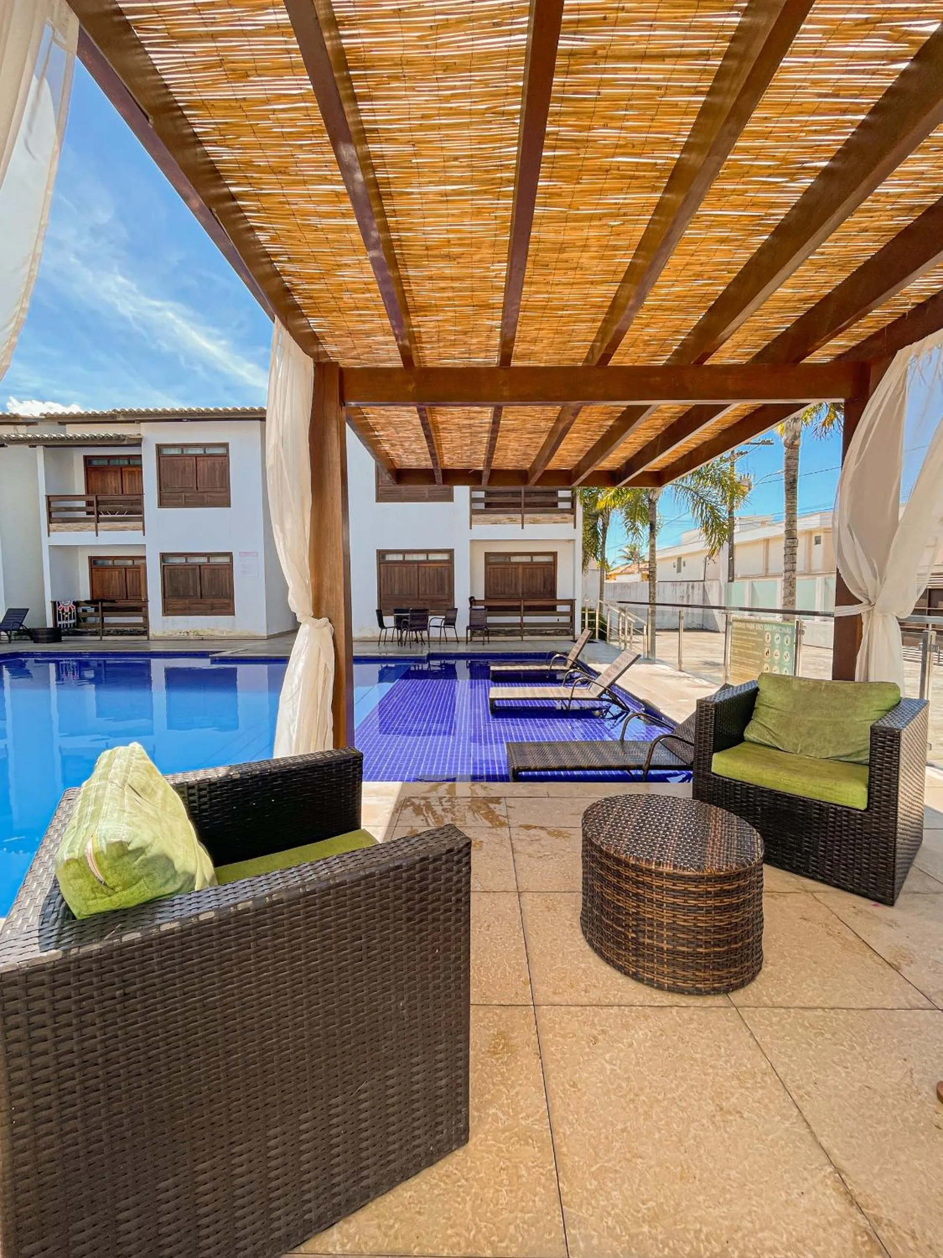 Pool view in Hotel Encantos de Itaperapuã