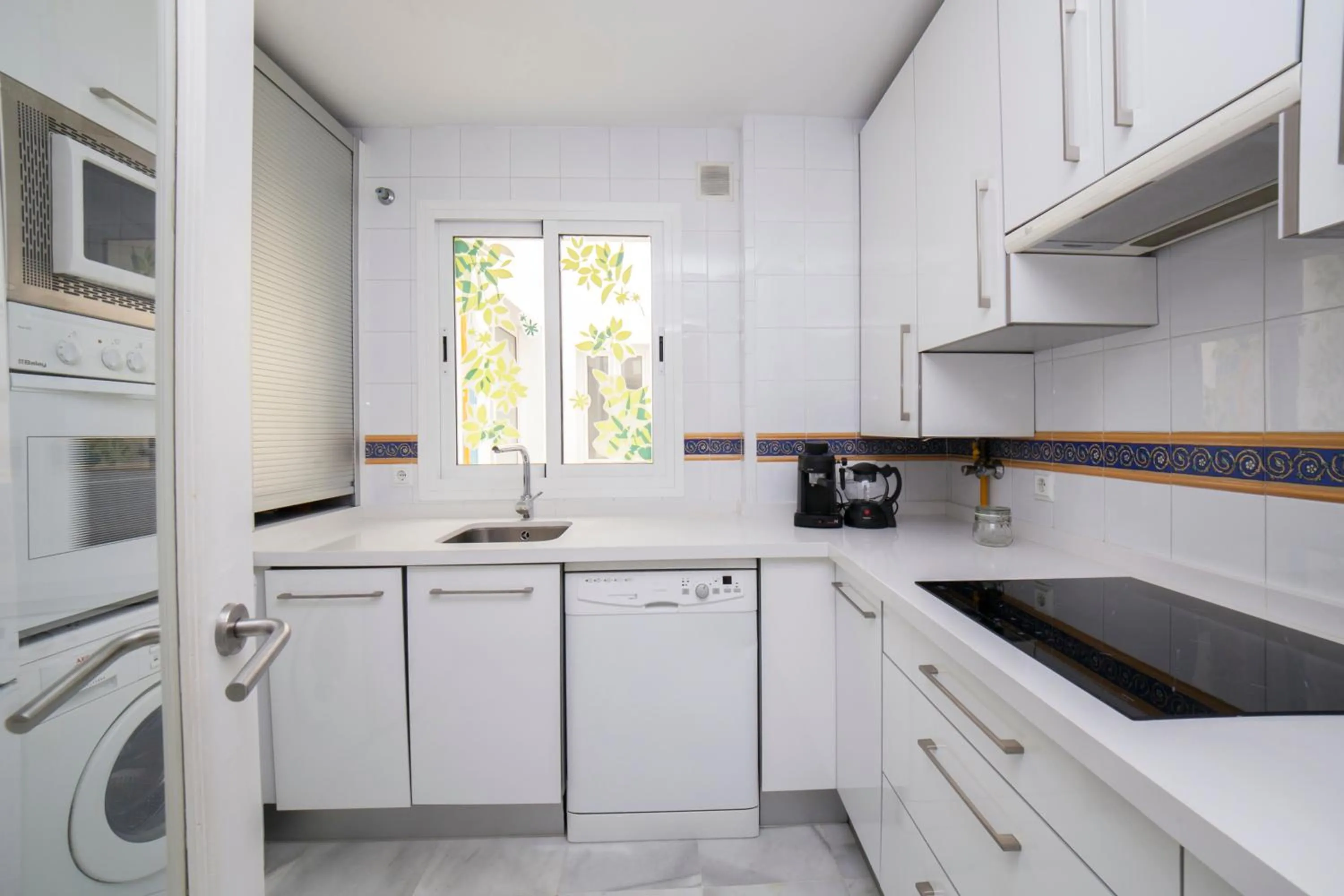 Property building in Alohamundi Almansa