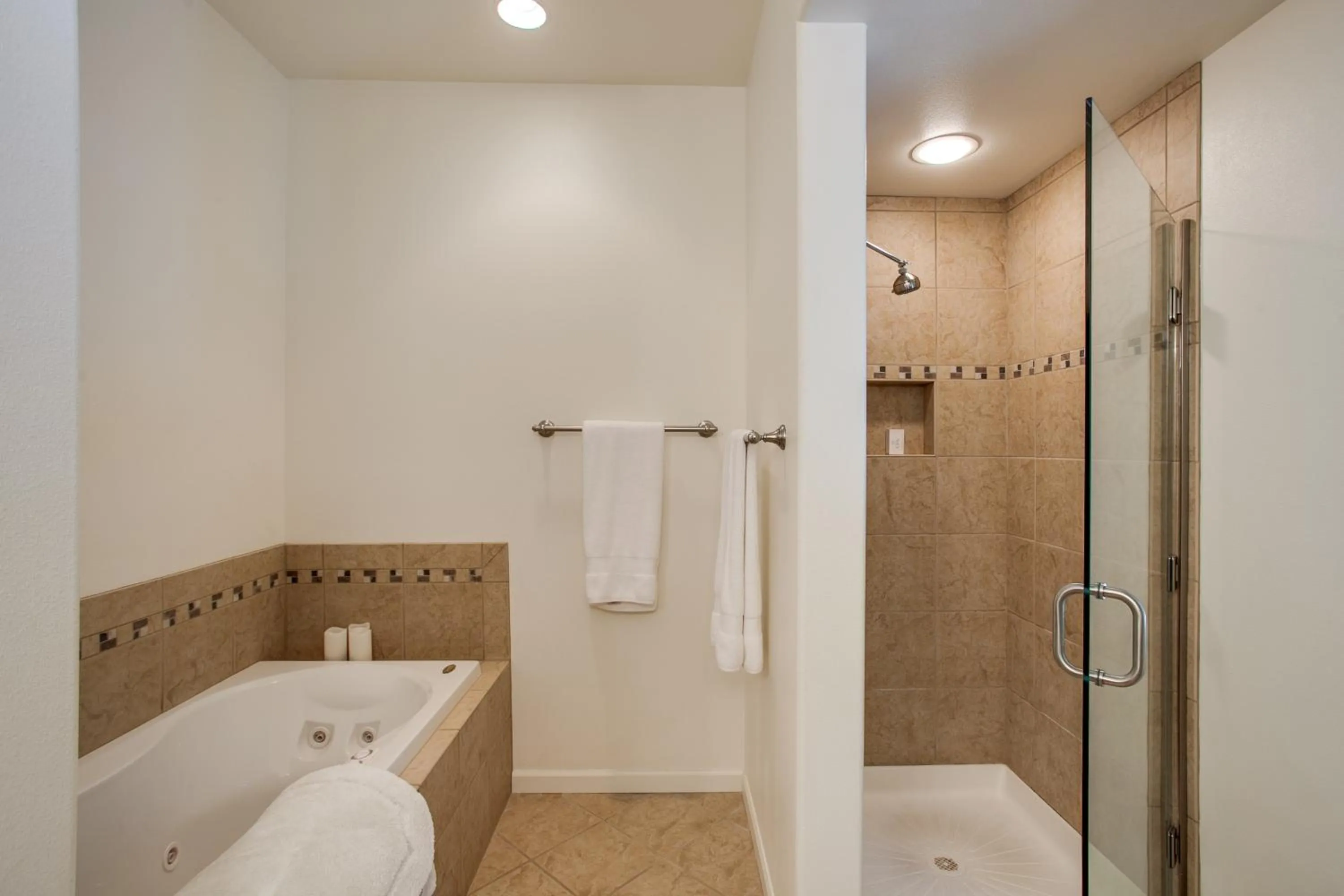 Chelan Resort Waterfront Townhouse