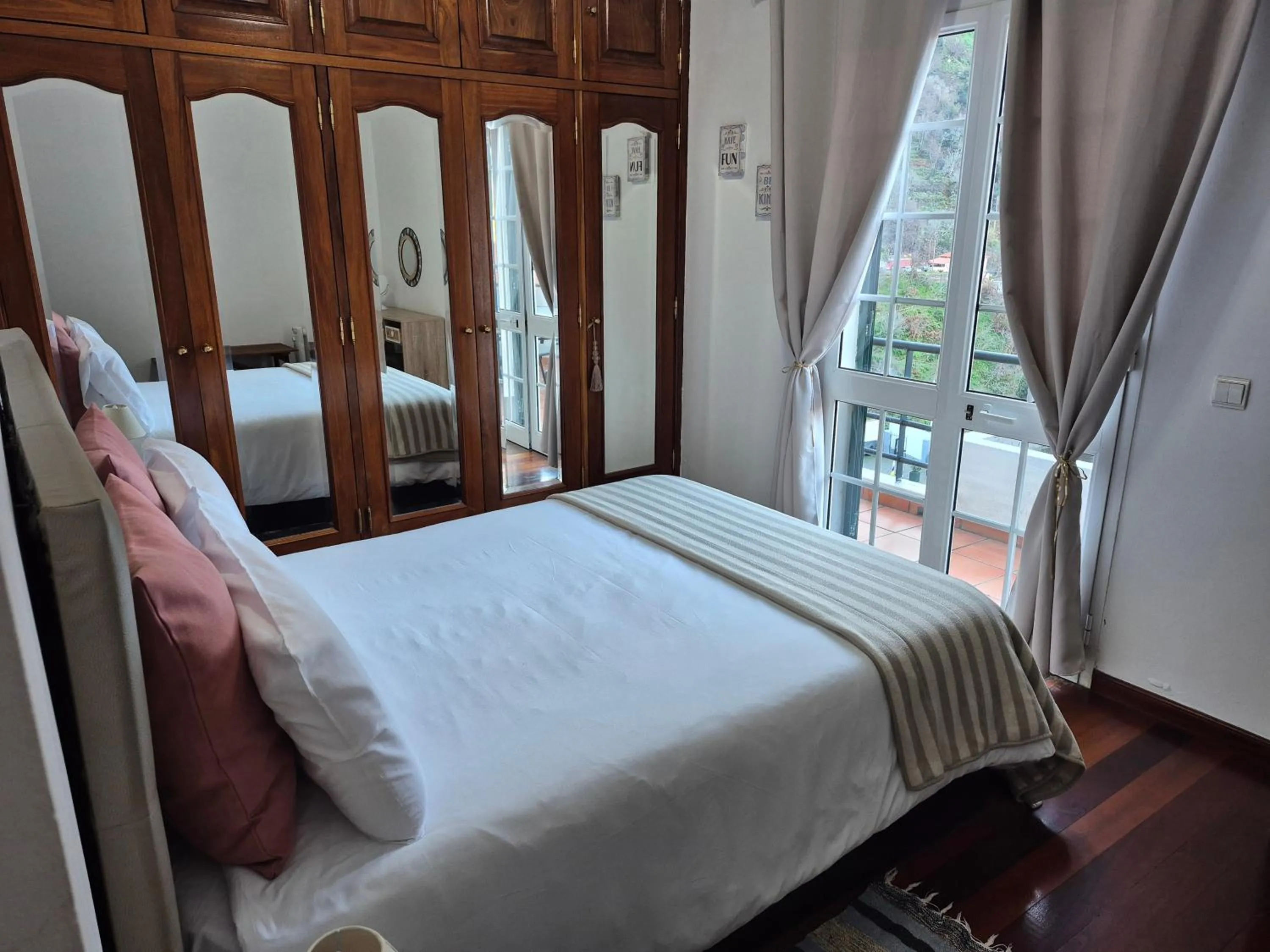 Bed in Valley of Nuns Holiday Apartments