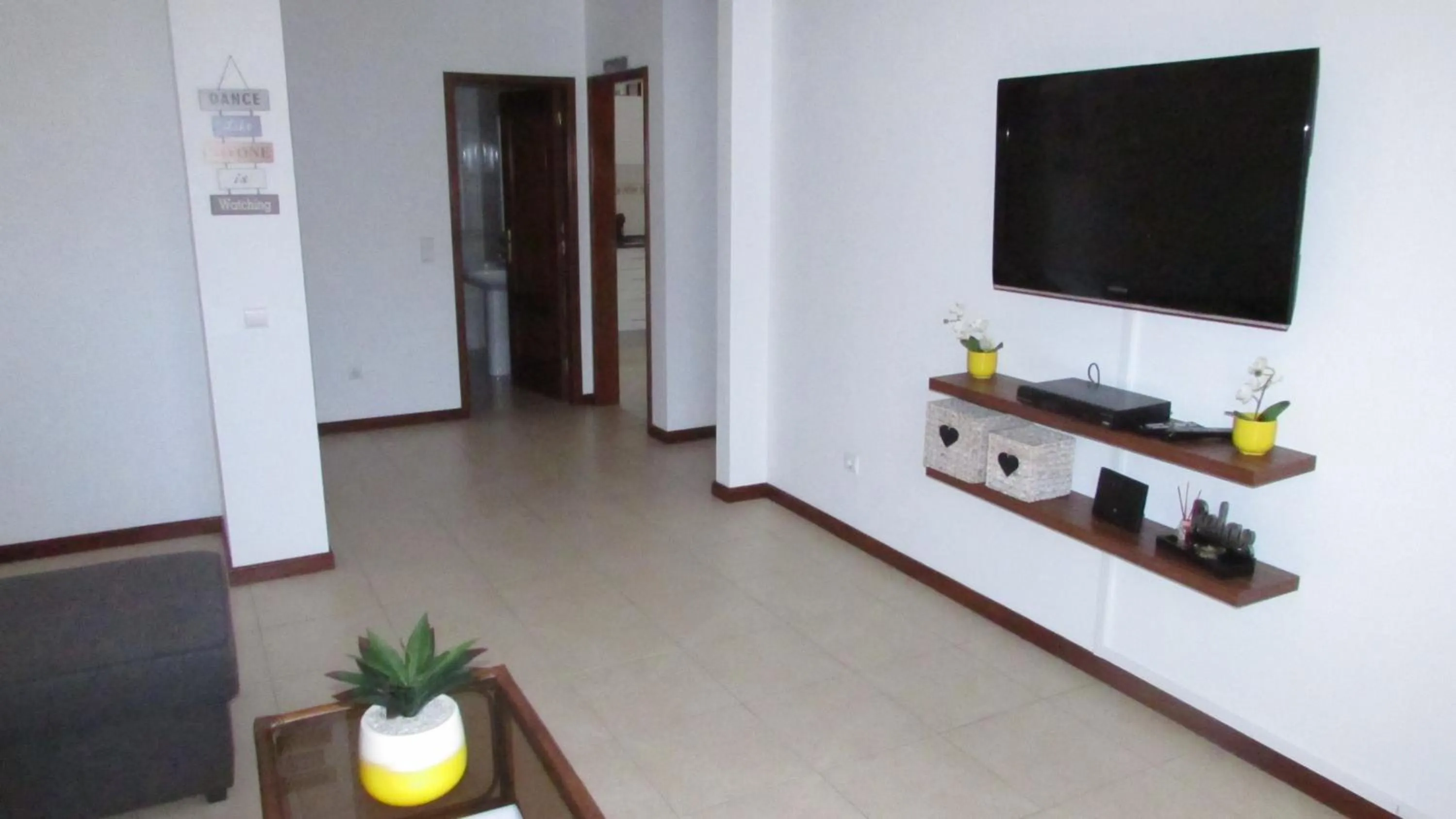 TV and multimedia in Valley of Nuns Holiday Apartments