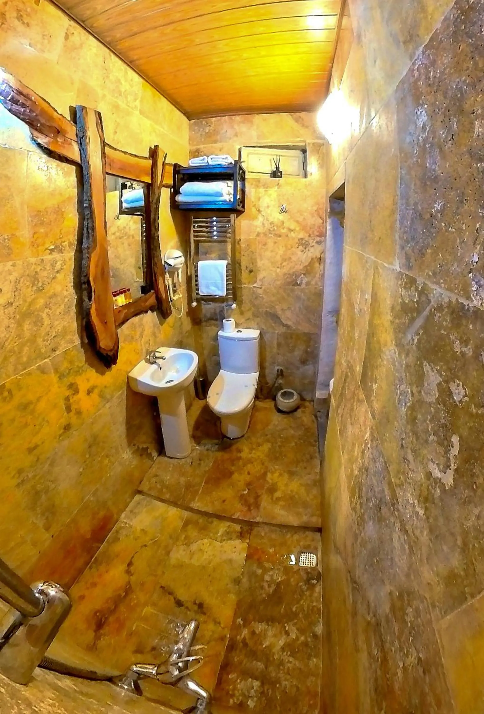 Bathroom in Larissa Cave Hotel