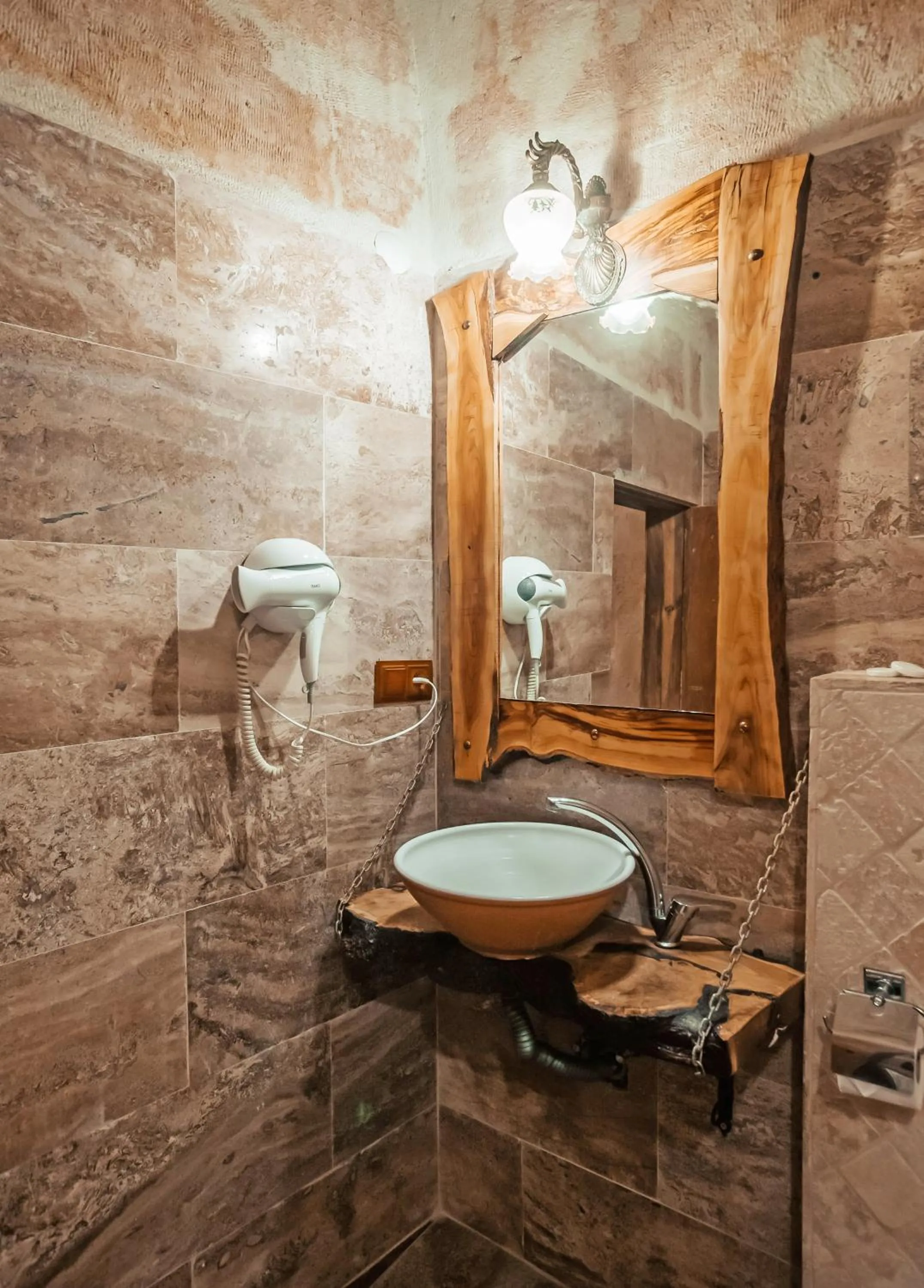Bathroom in Larissa Cave Hotel