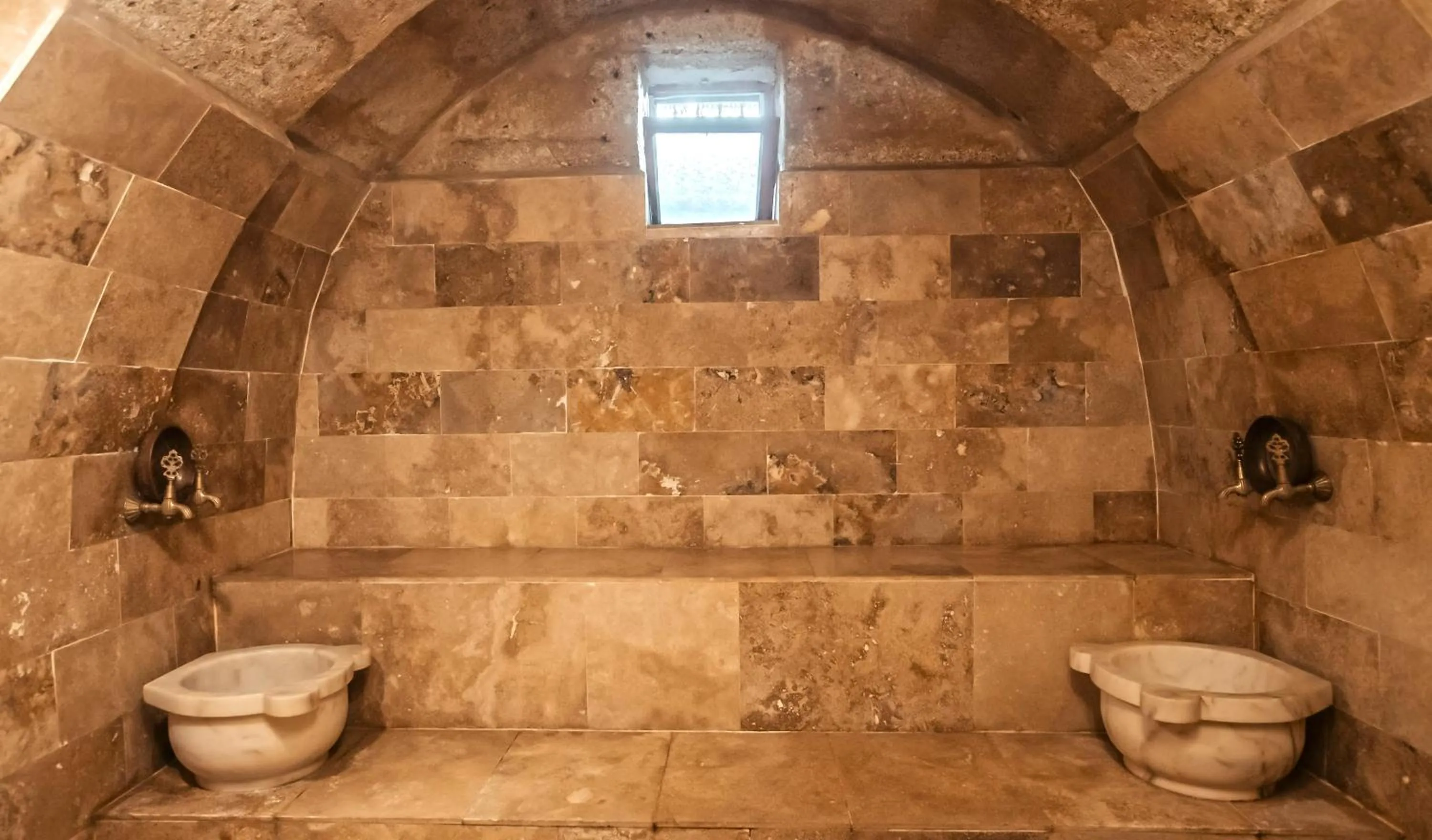 Bathroom in Larissa Cave Hotel