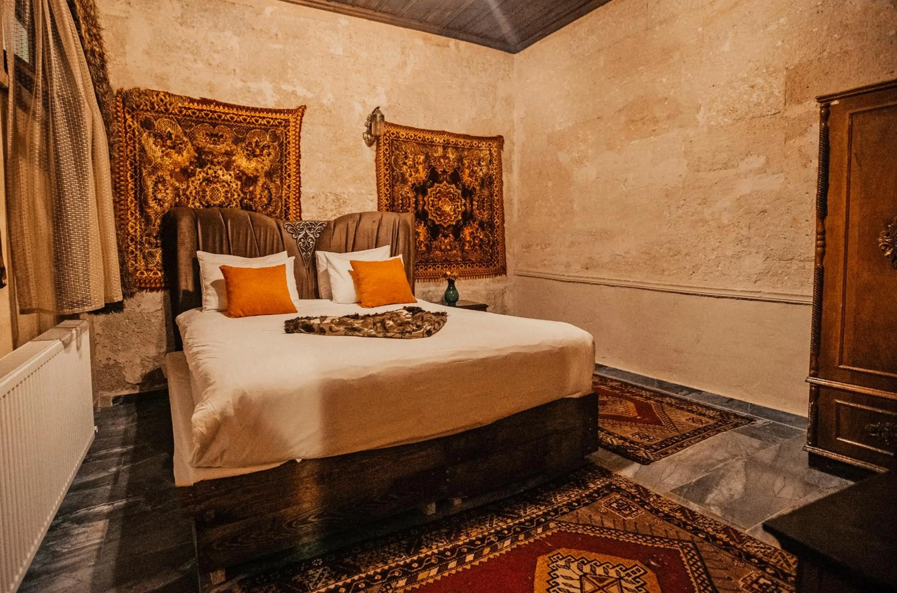 Massage in Larissa Cave Hotel