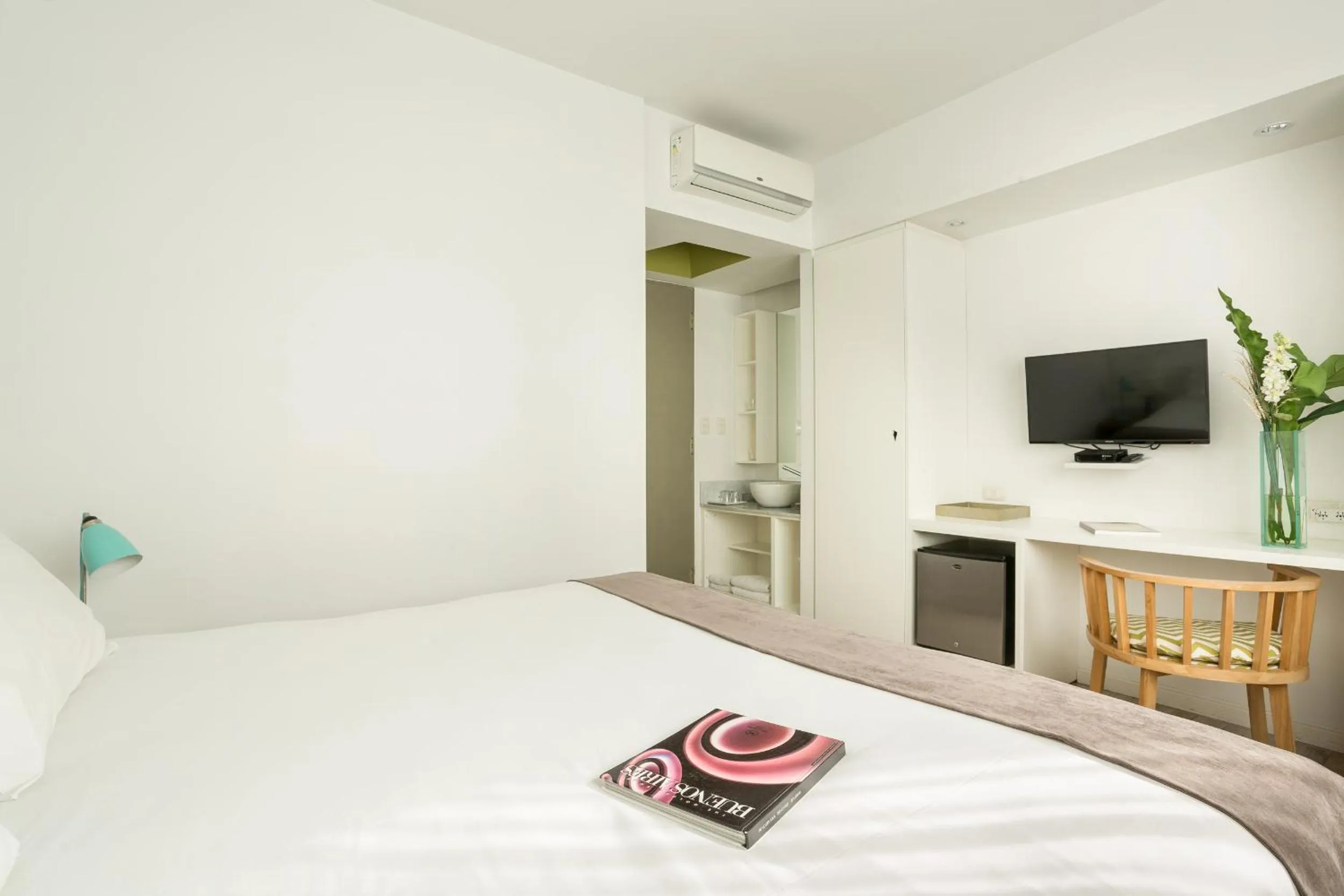 Photo of the whole room, Bed in Hotel BA Jardines Palermo