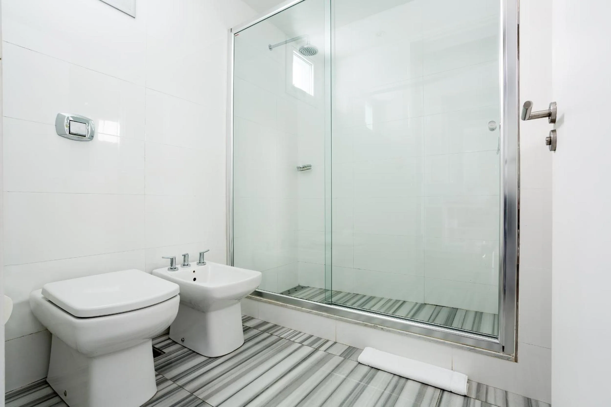 Shower in Hotel BA Jardines Palermo