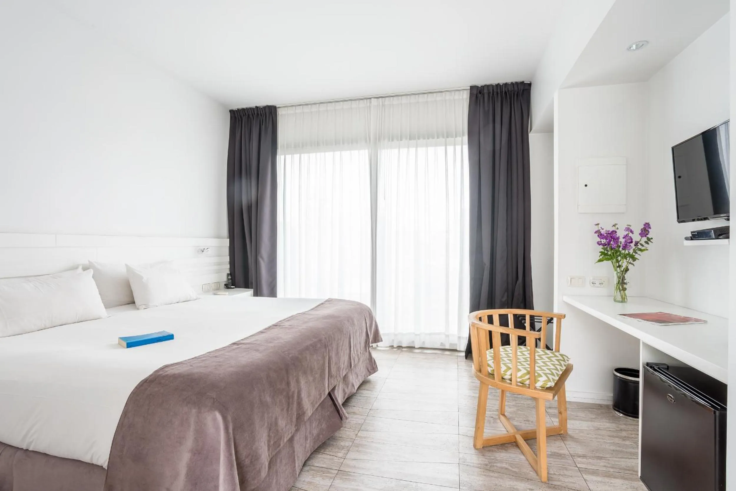 Photo of the whole room, Bed in Hotel BA Jardines Palermo