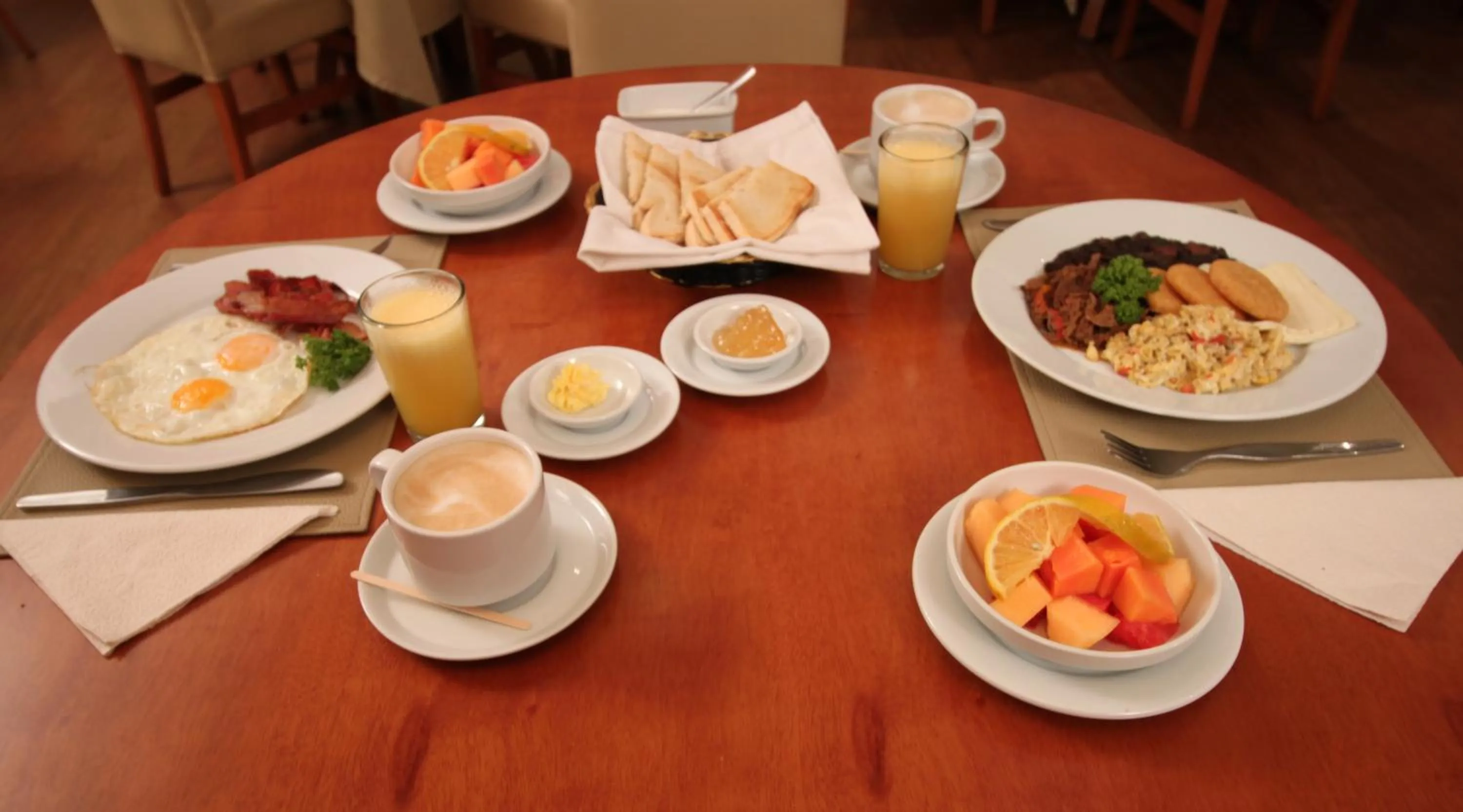 Food and drinks in Hotel CCT Caracas