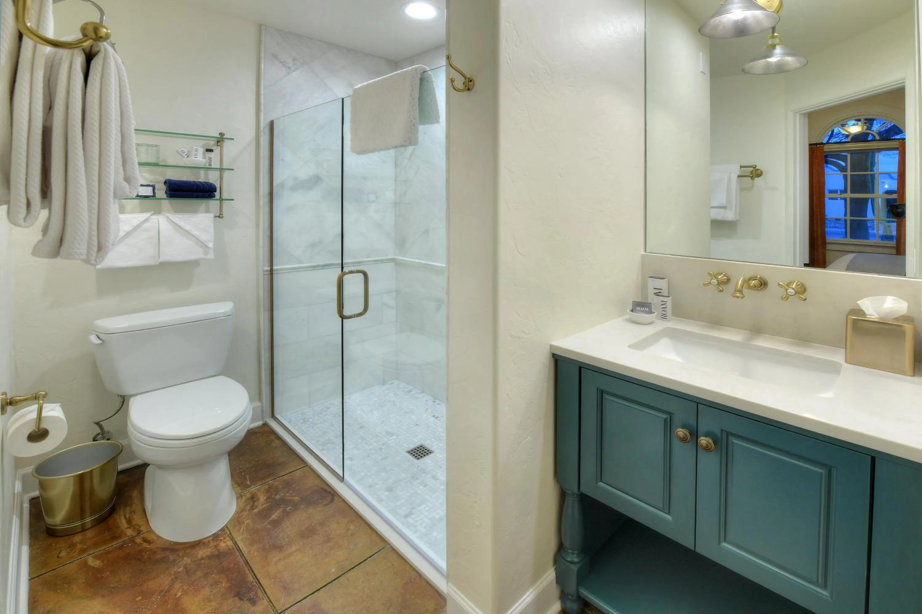 Bathroom in Armory Park Inn