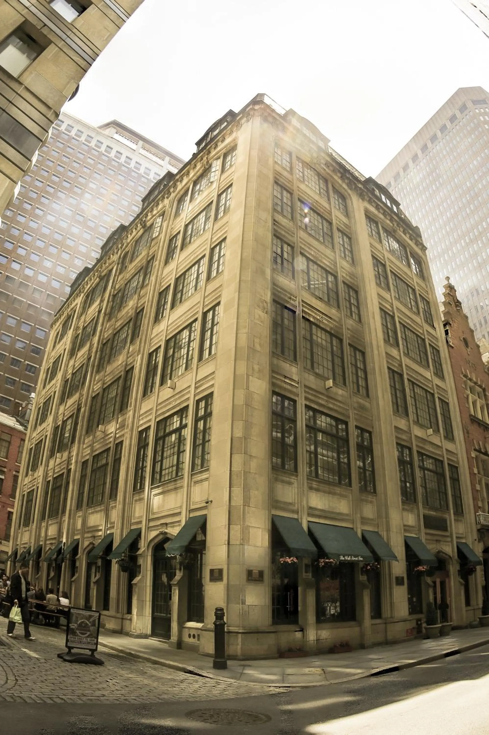 Property building in The Wall Street Inn