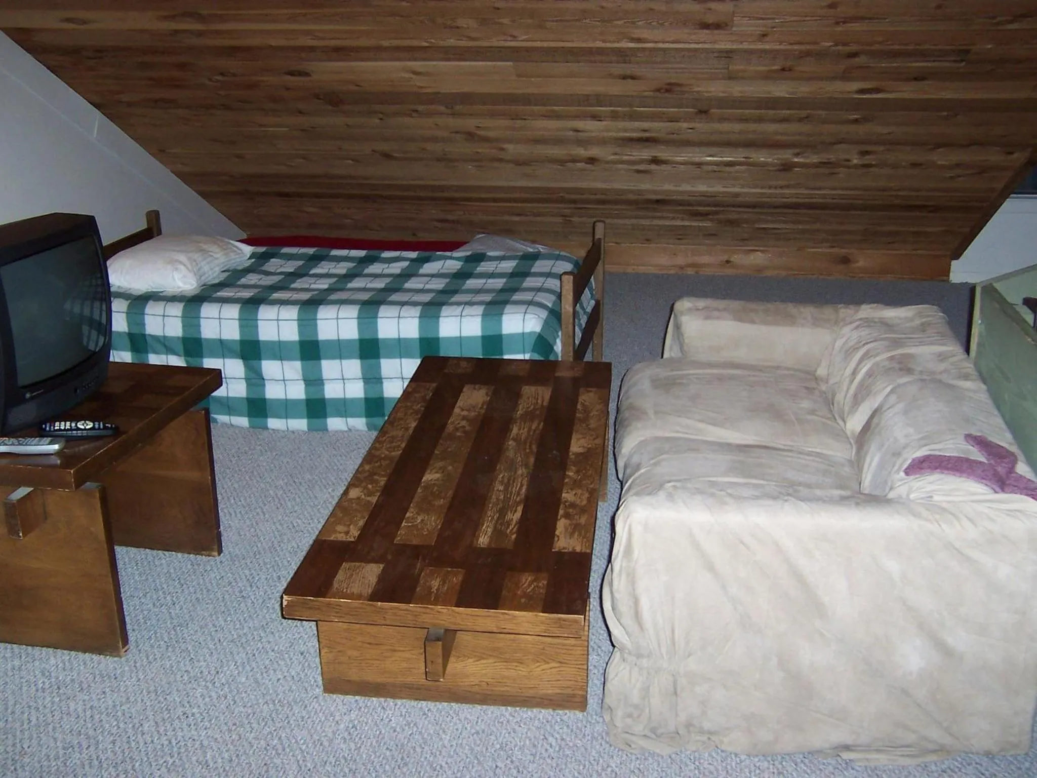 Bedroom, Bed in Okemo Mountain Lodging by Vail Resorts