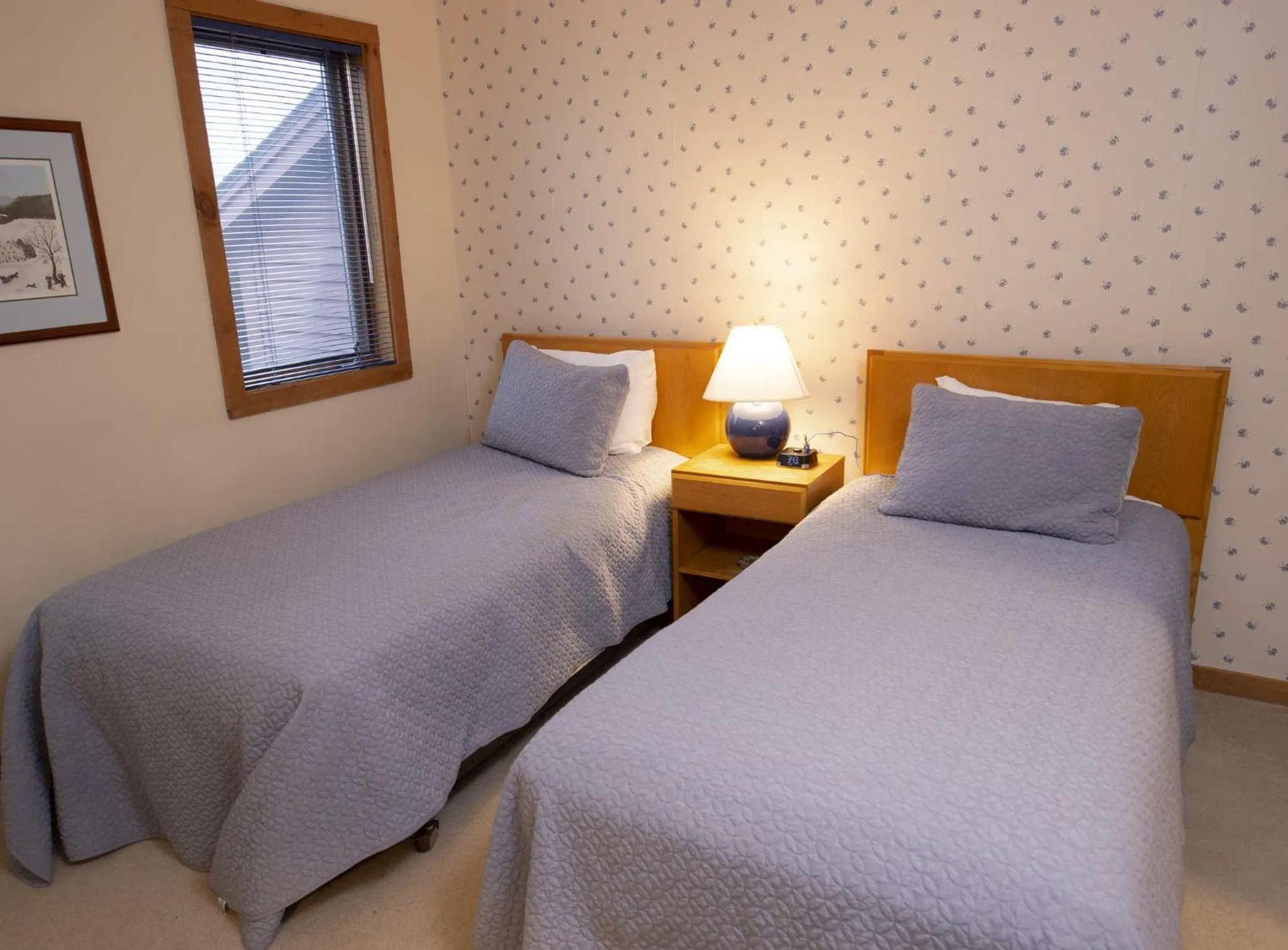 Photo of the whole room, Bed in Okemo Mountain Lodging