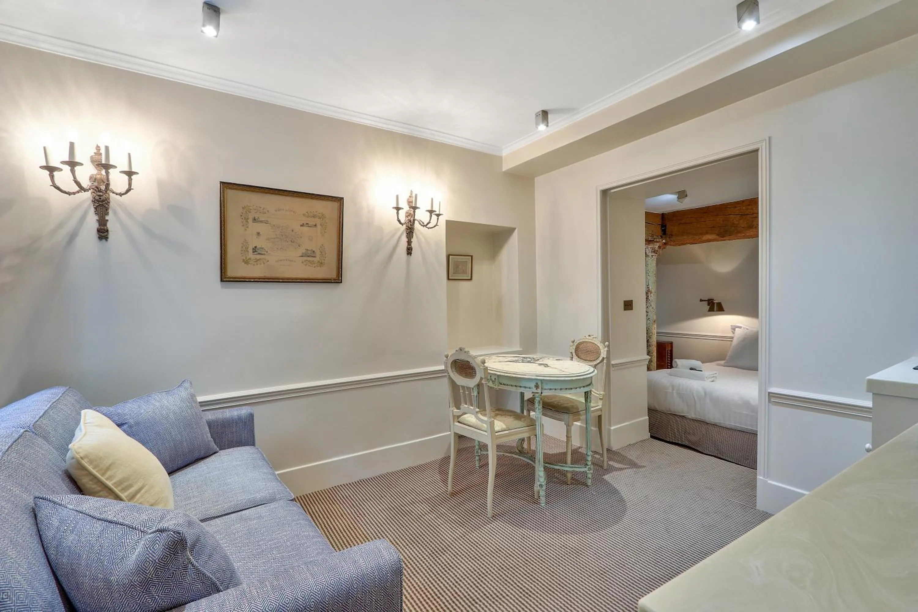 Living room, Bed in Pick A Flat's Apartments in Saint Germain - Paul-Louis Courier