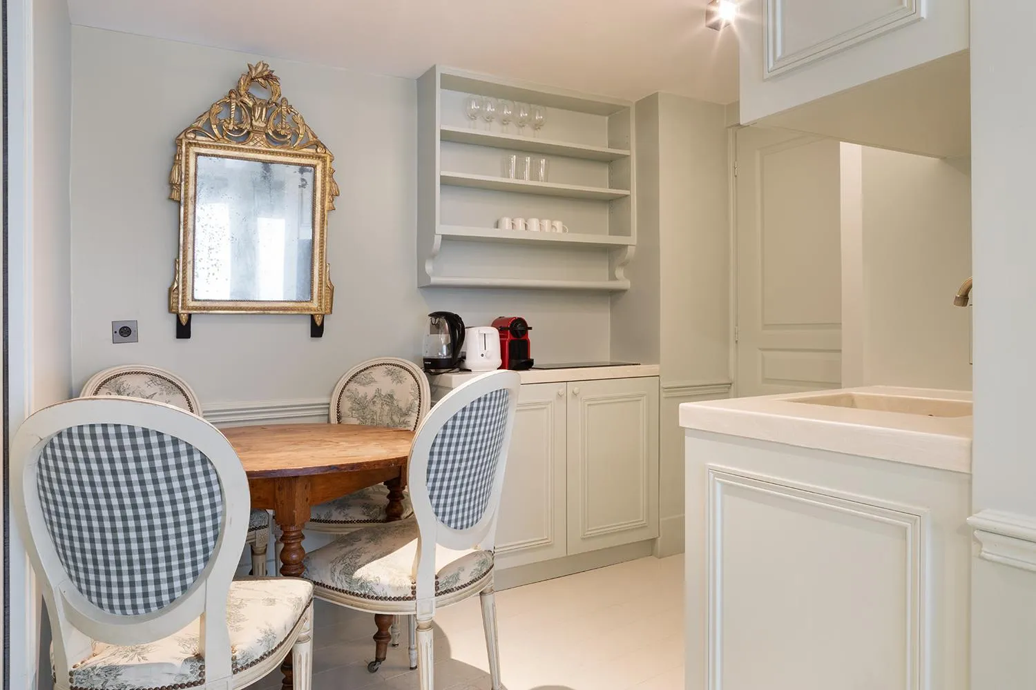 Kitchen or kitchenette in Pick A Flat's Apartments in Saint Germain - Paul-Louis Courier