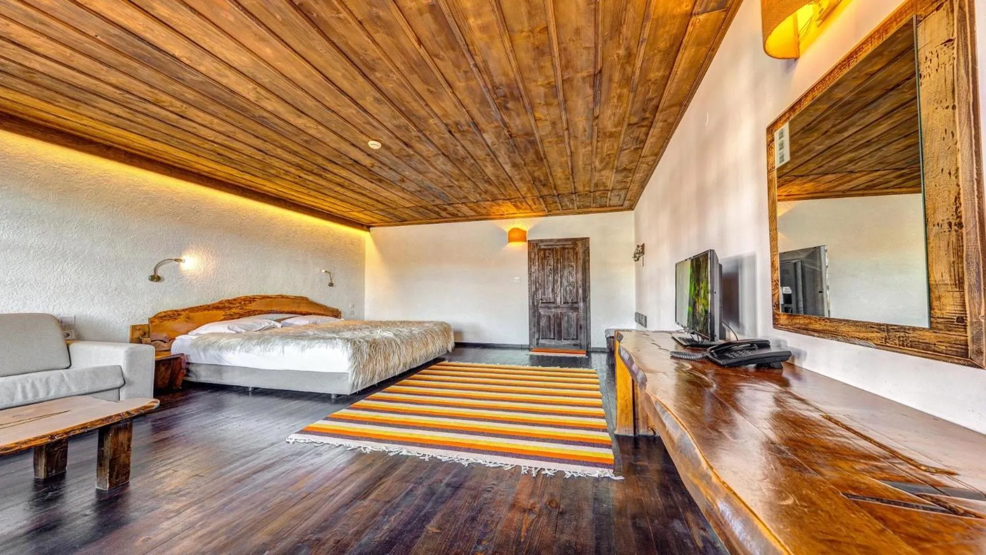 Bed in Wine & Spa Complex Starosel