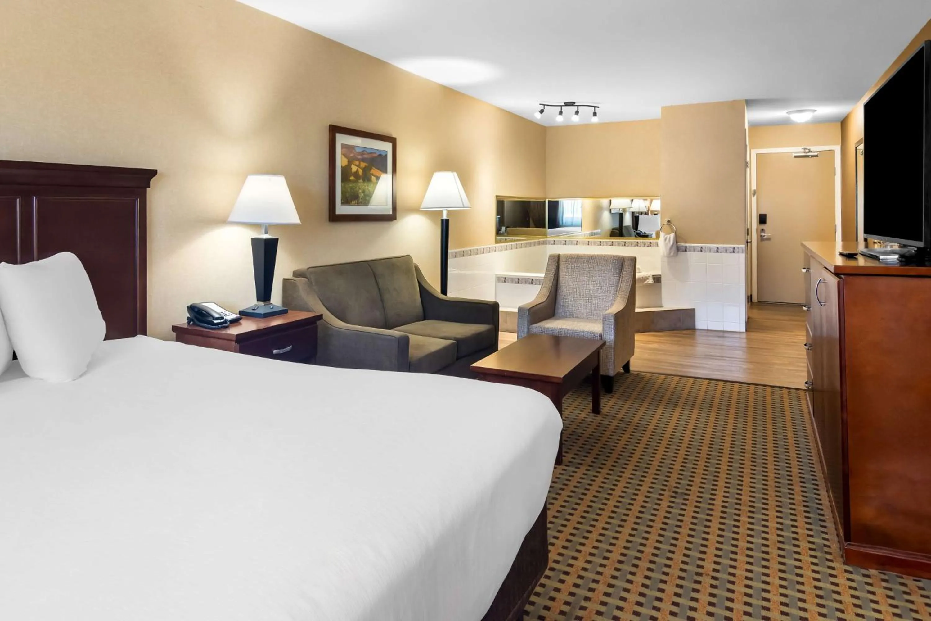 Spa and wellness centre/facilities, Bed in Best Western Plus Osoyoos Hotel & Suites