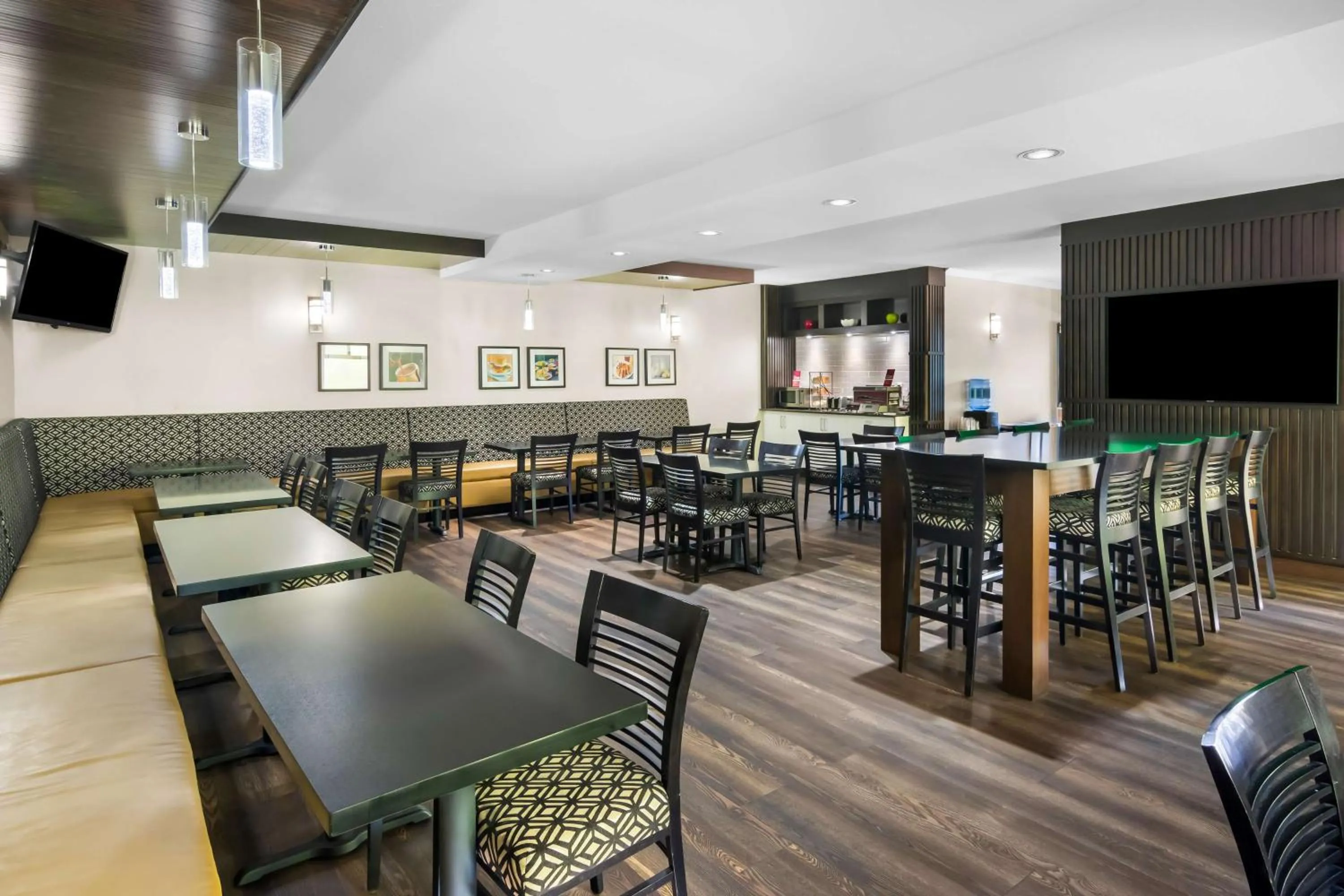 Restaurant/places to eat in Best Western Plus Osoyoos Hotel & Suites