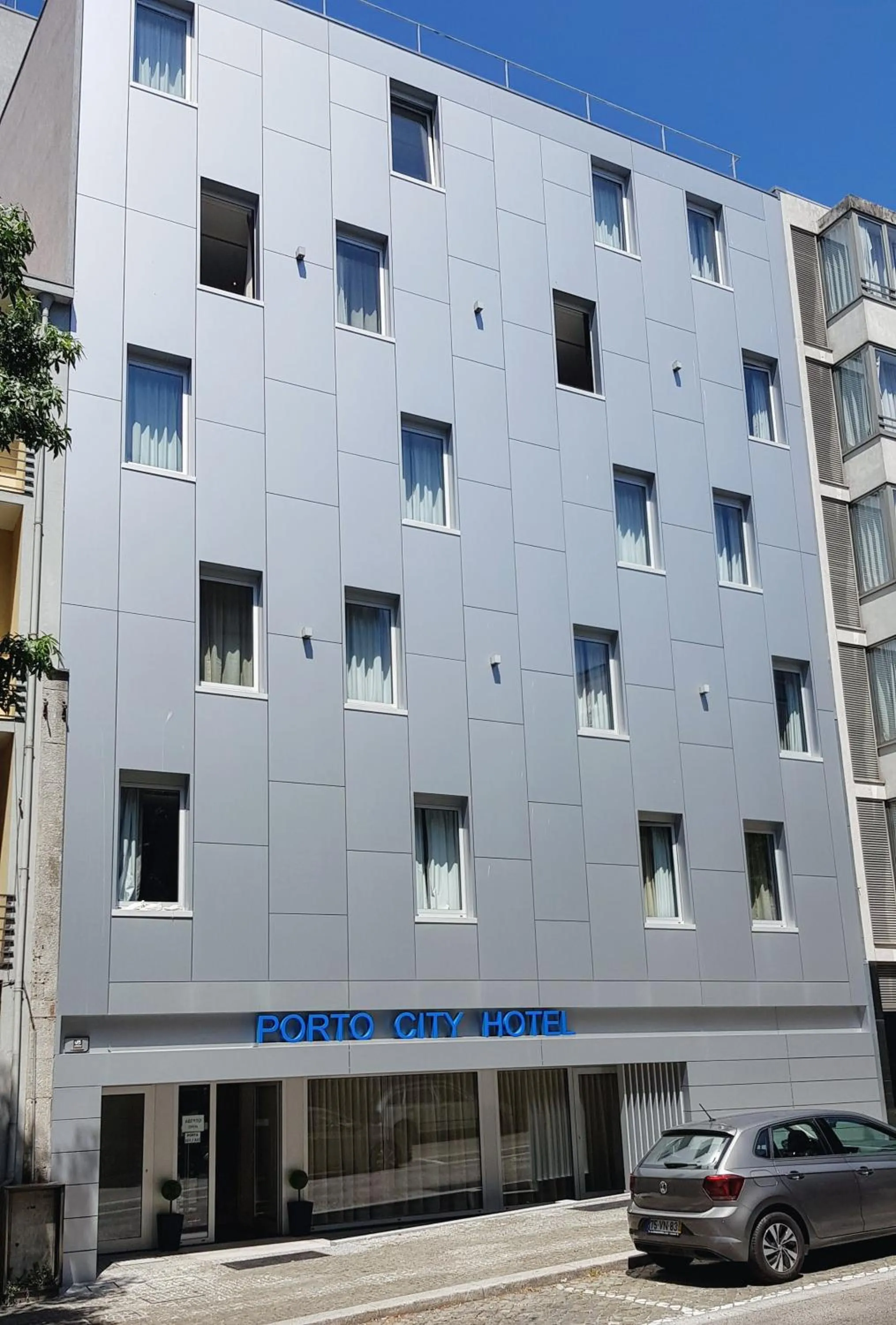 Property building in Porto City Hotel
