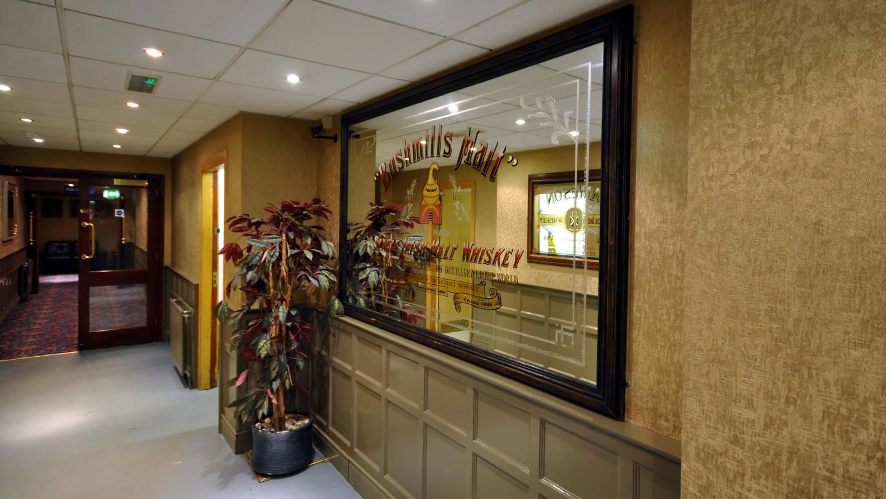 Lobby or reception in Royal Court Hotel