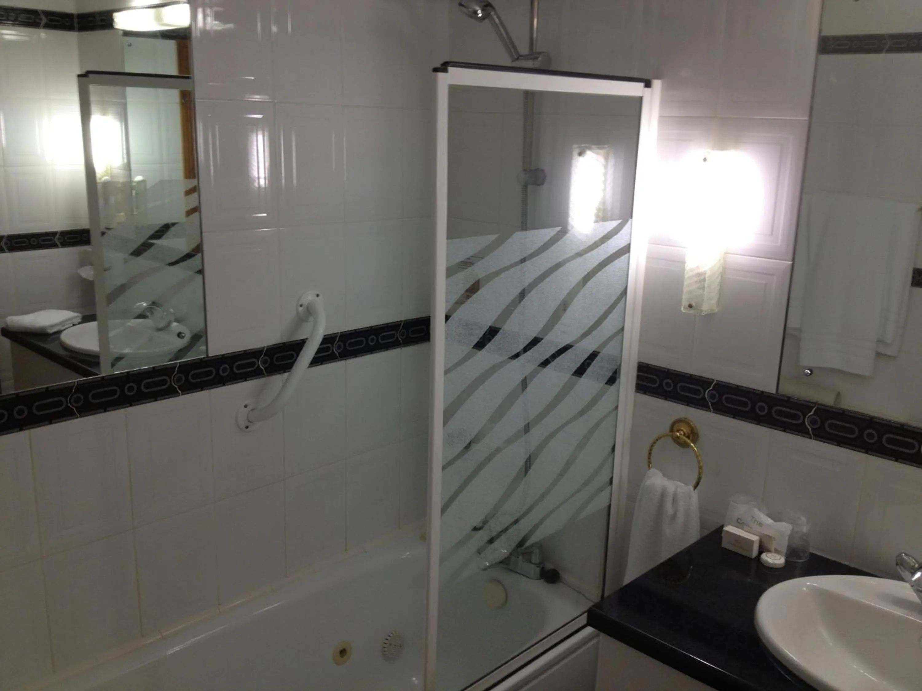 Bathroom in Royal Court Hotel