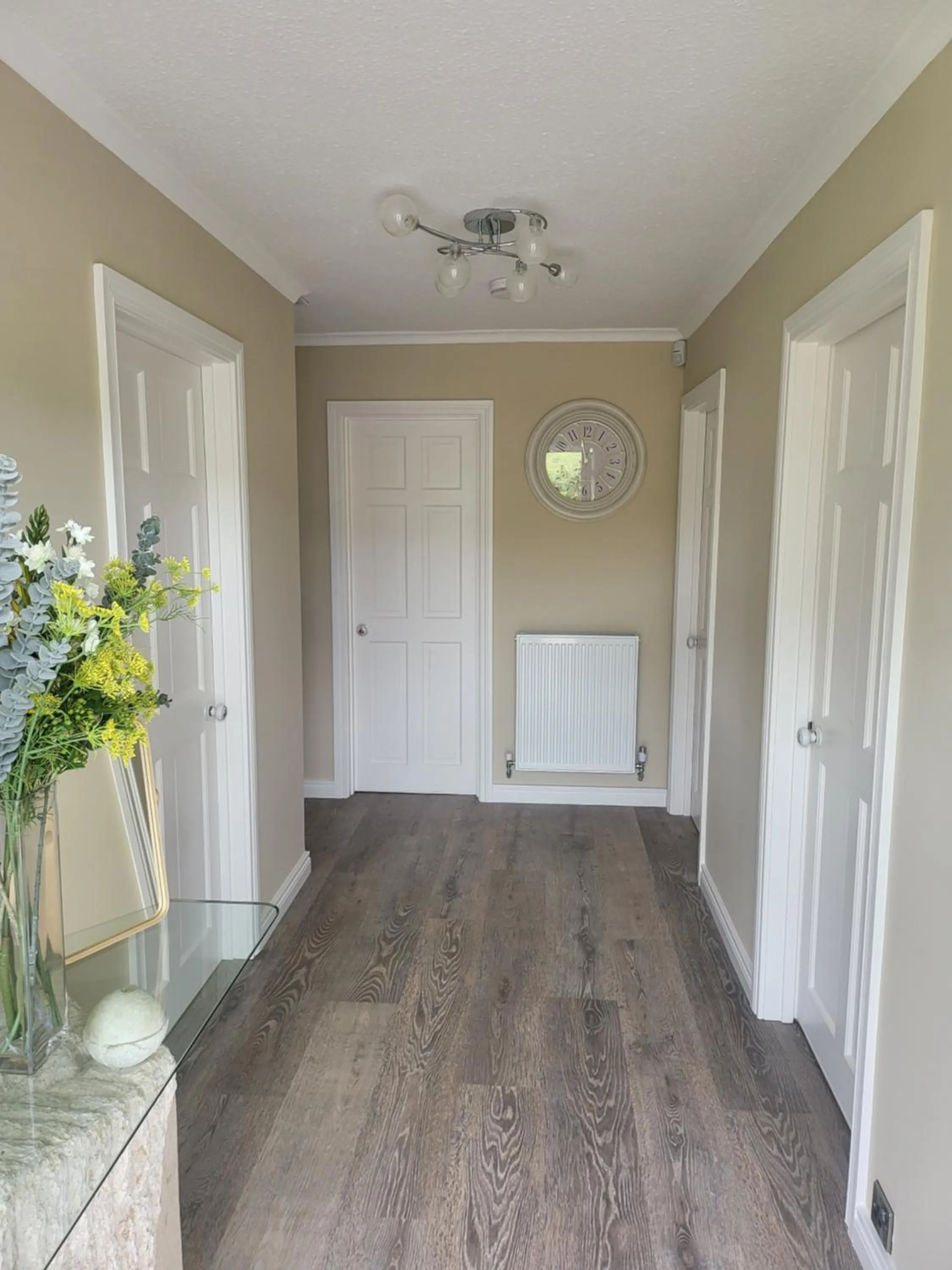 Facade/entrance in Royal Court Hotel