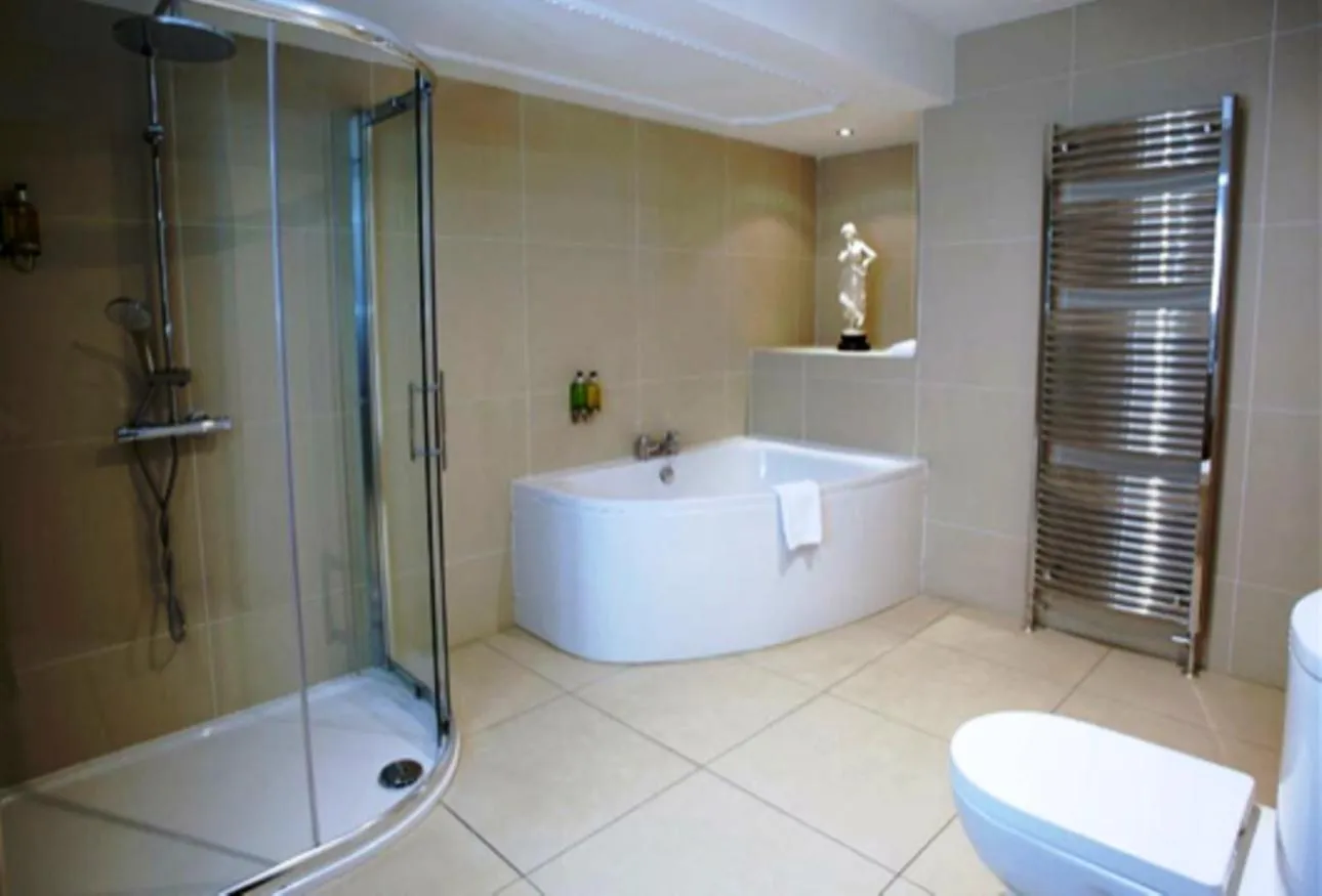 Bathroom in Royal Court Hotel