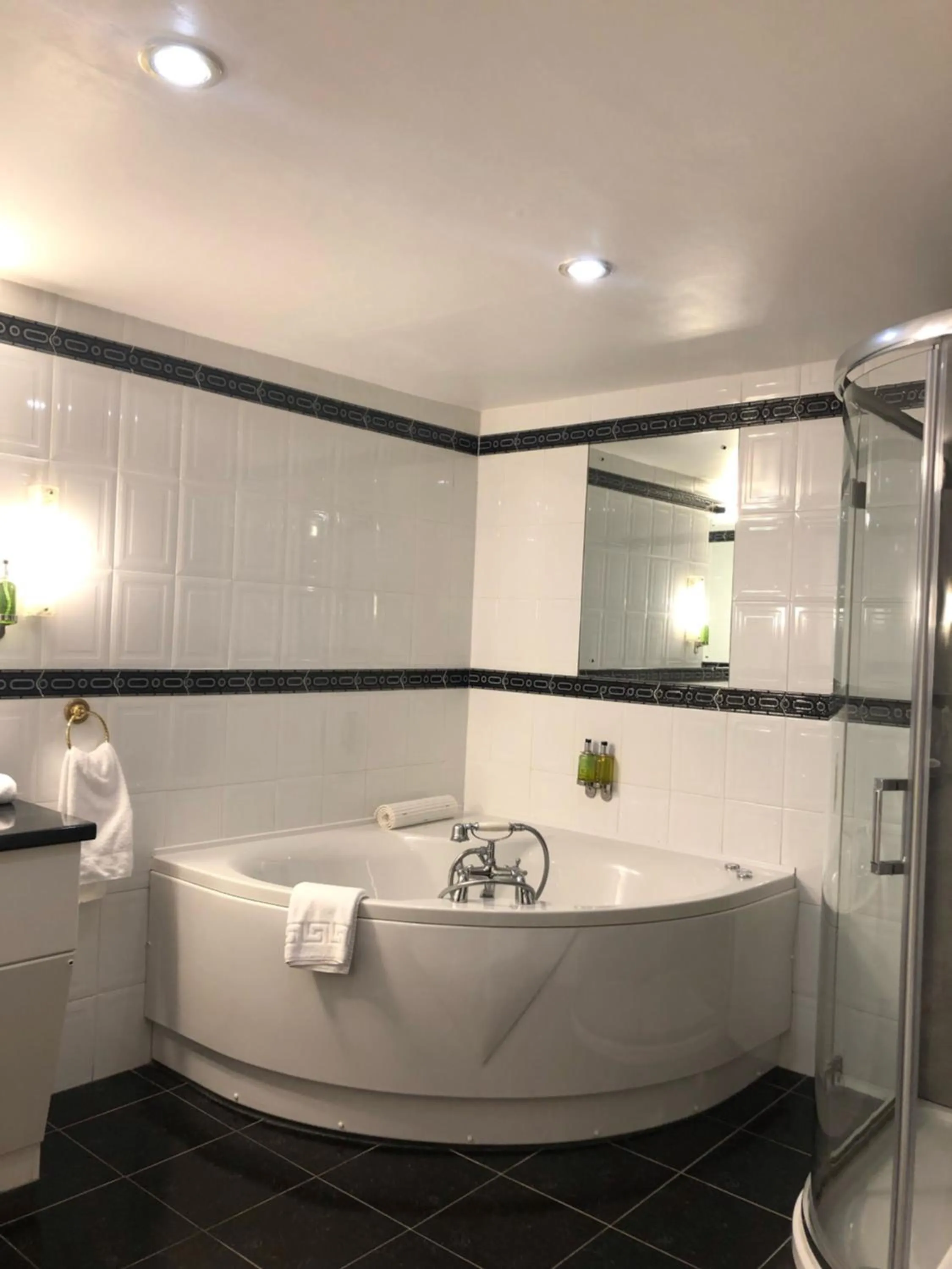 Bath in Royal Court Hotel