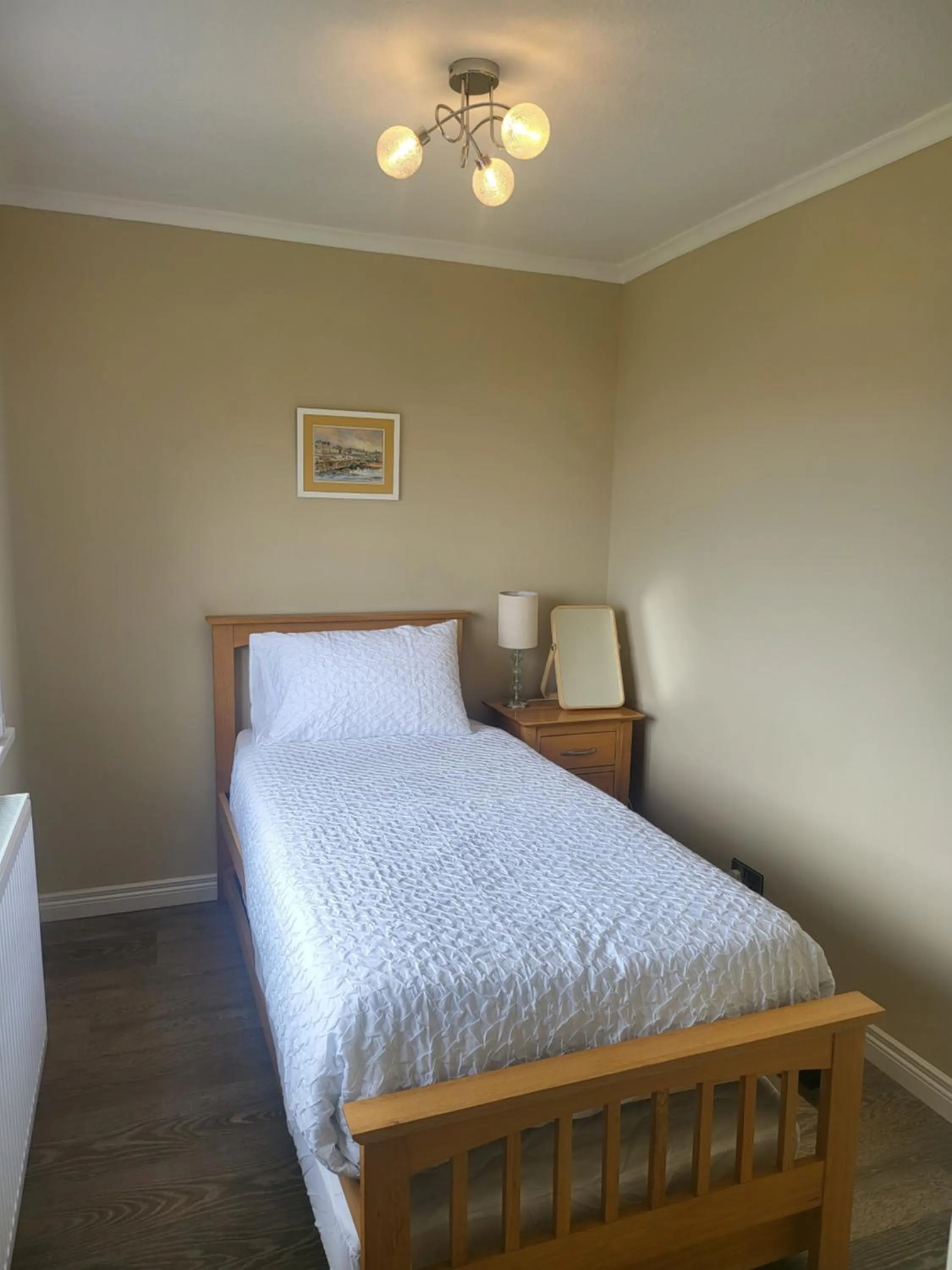 Bedroom, Bed in Royal Court Hotel