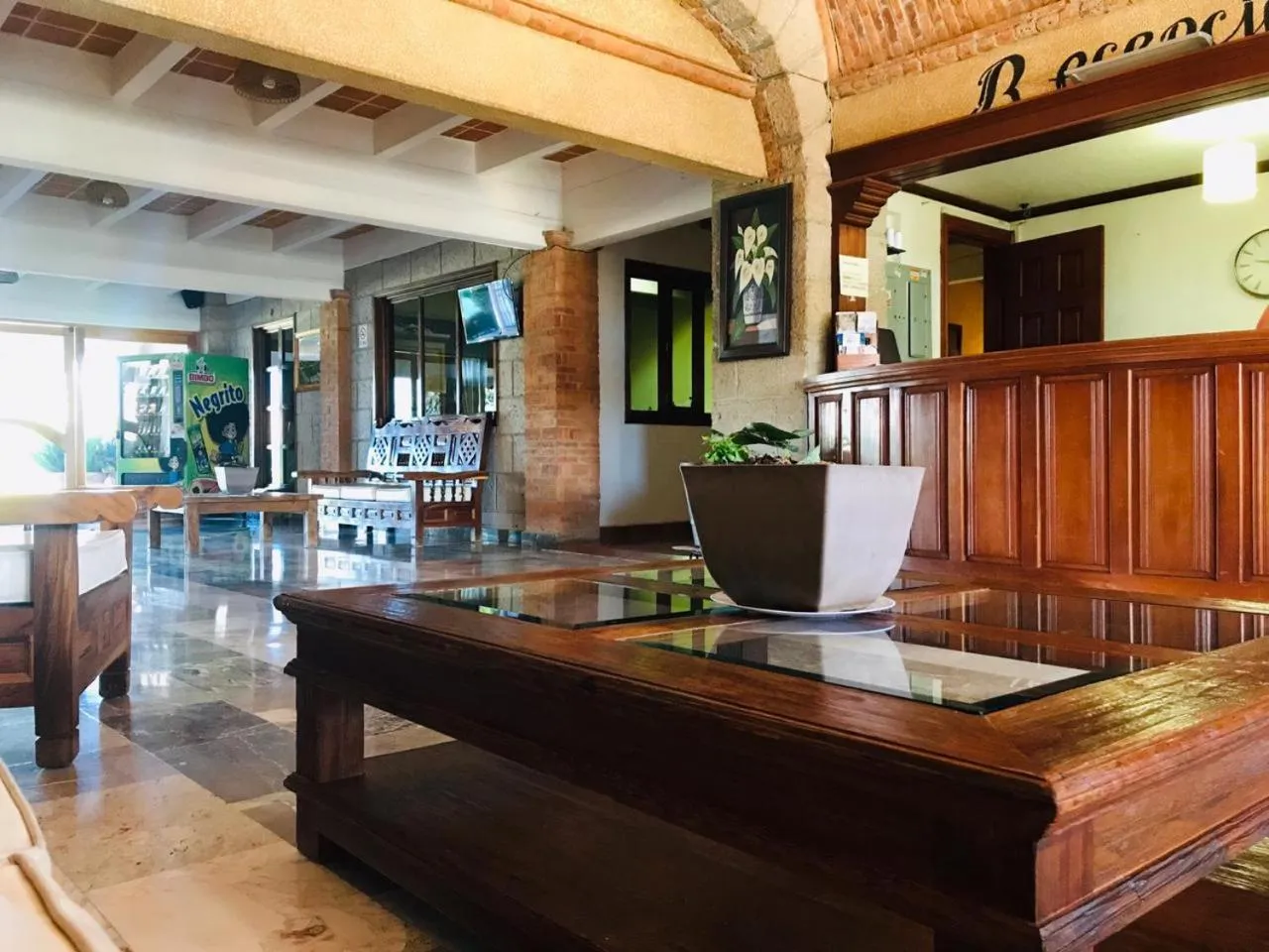 Lobby or reception in Hotel La Mansión