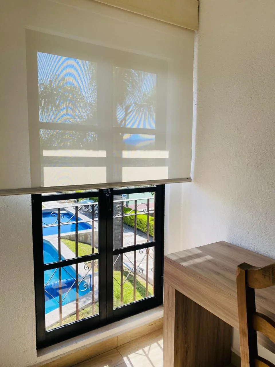 Pool view in Hotel La Mansión