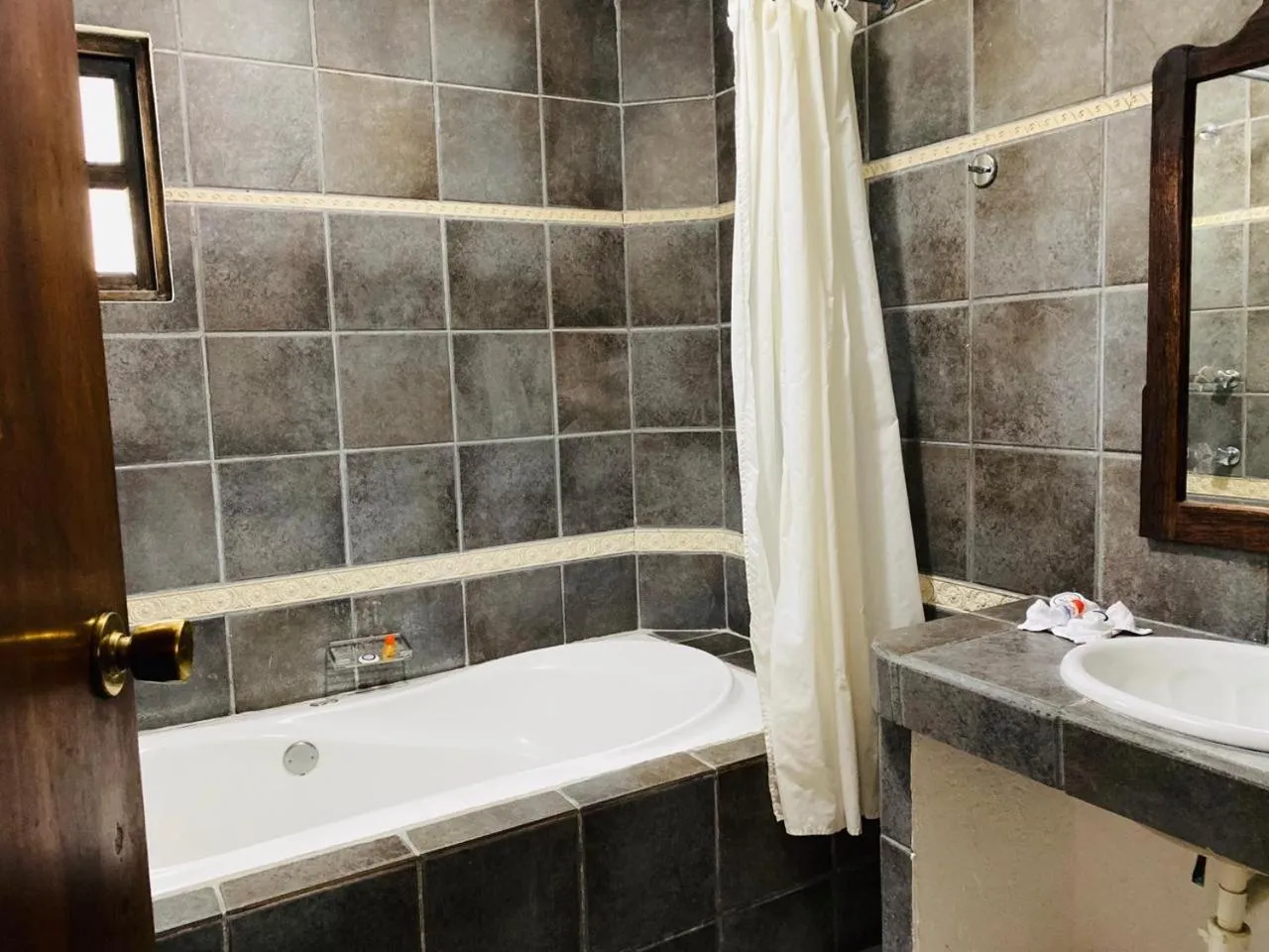 Bathroom in Hotel La Mansión