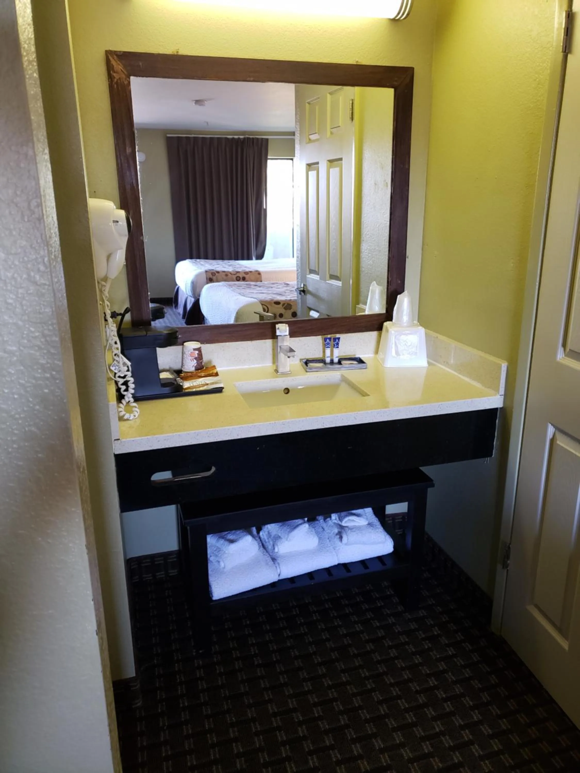 Bathroom, Bed in SureStay Hotel by Best Western Vallejo Napa Valley