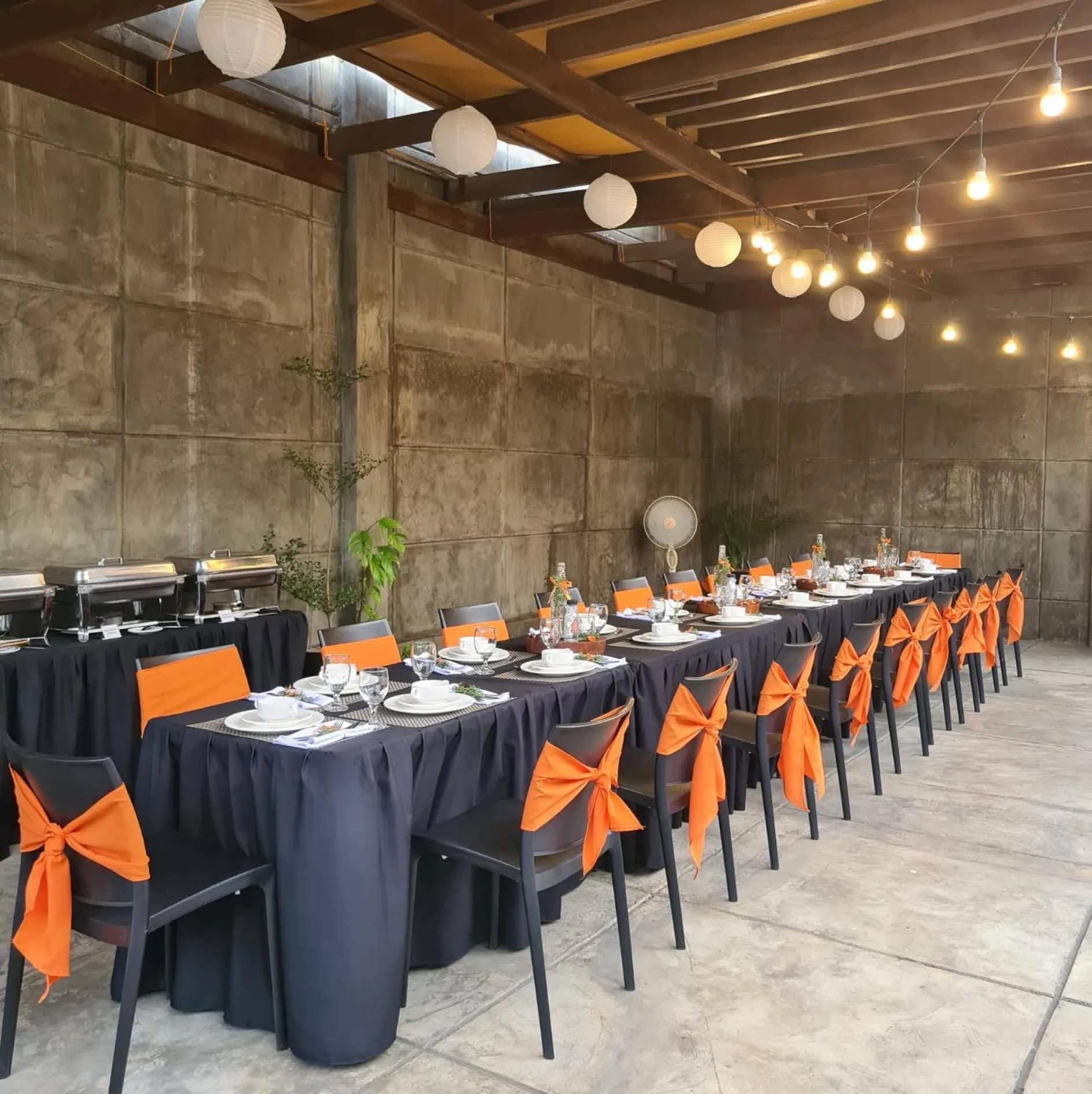 Restaurant/places to eat in North Tourist Inn