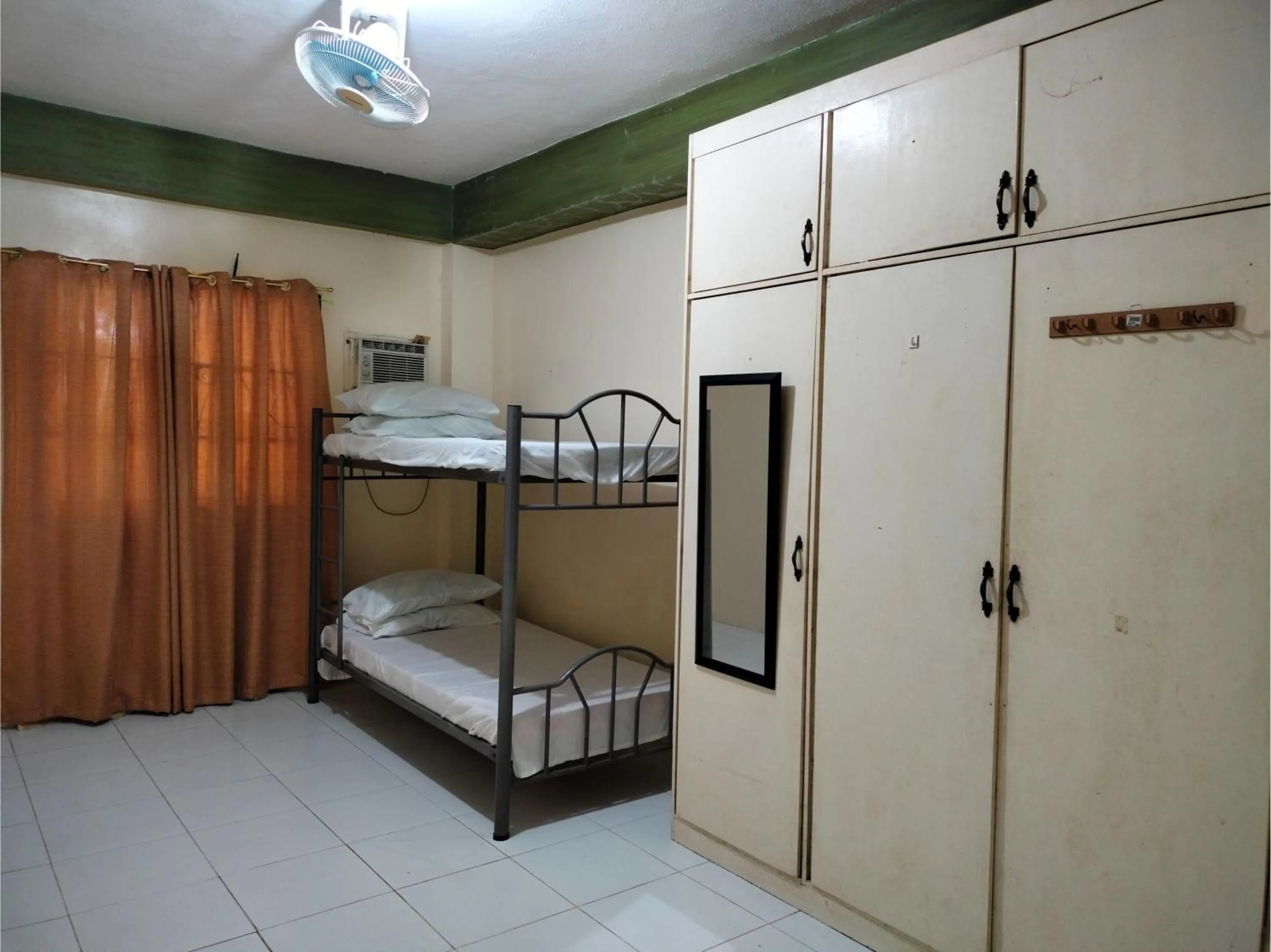 Mixed Dormitory Room in OYO 800 Ddd Habitat Dormtel Bacolod