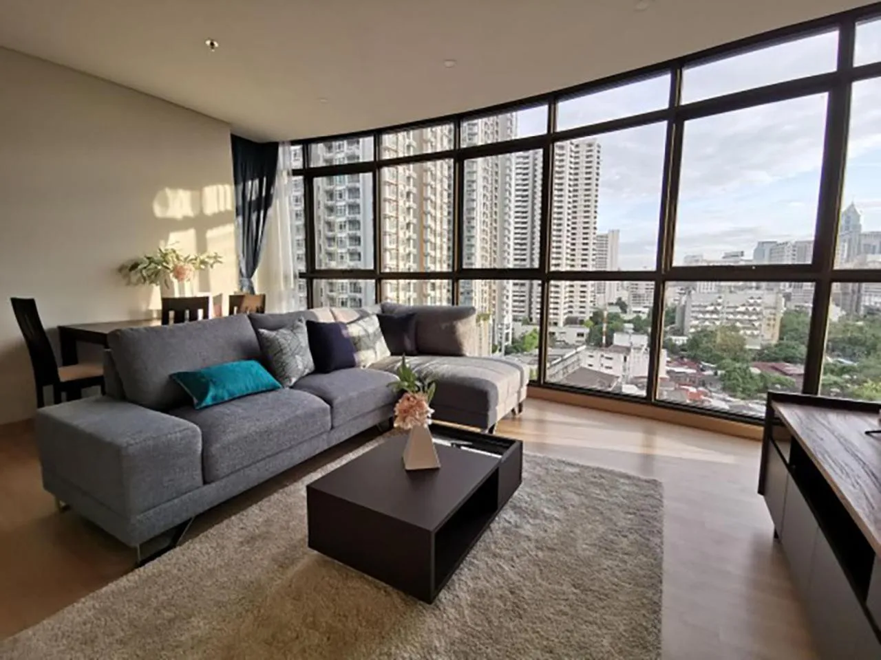 Lumpini Suite Phetchaburi-Makkasan