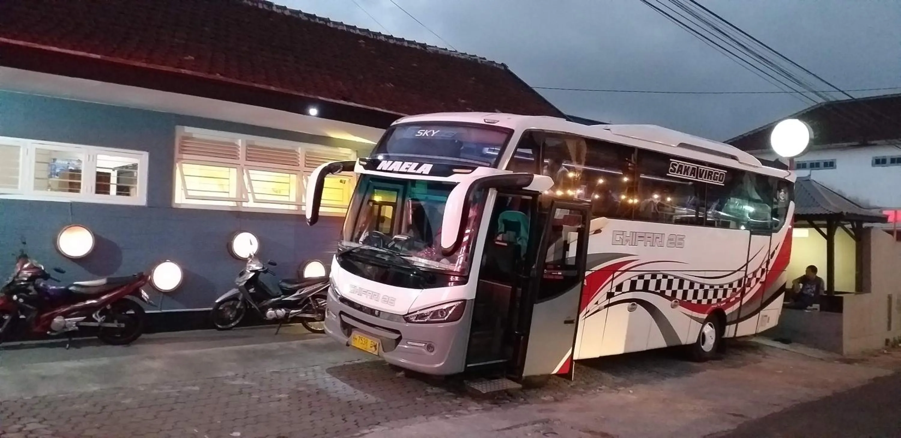group of guests in Home Addicts Hostel