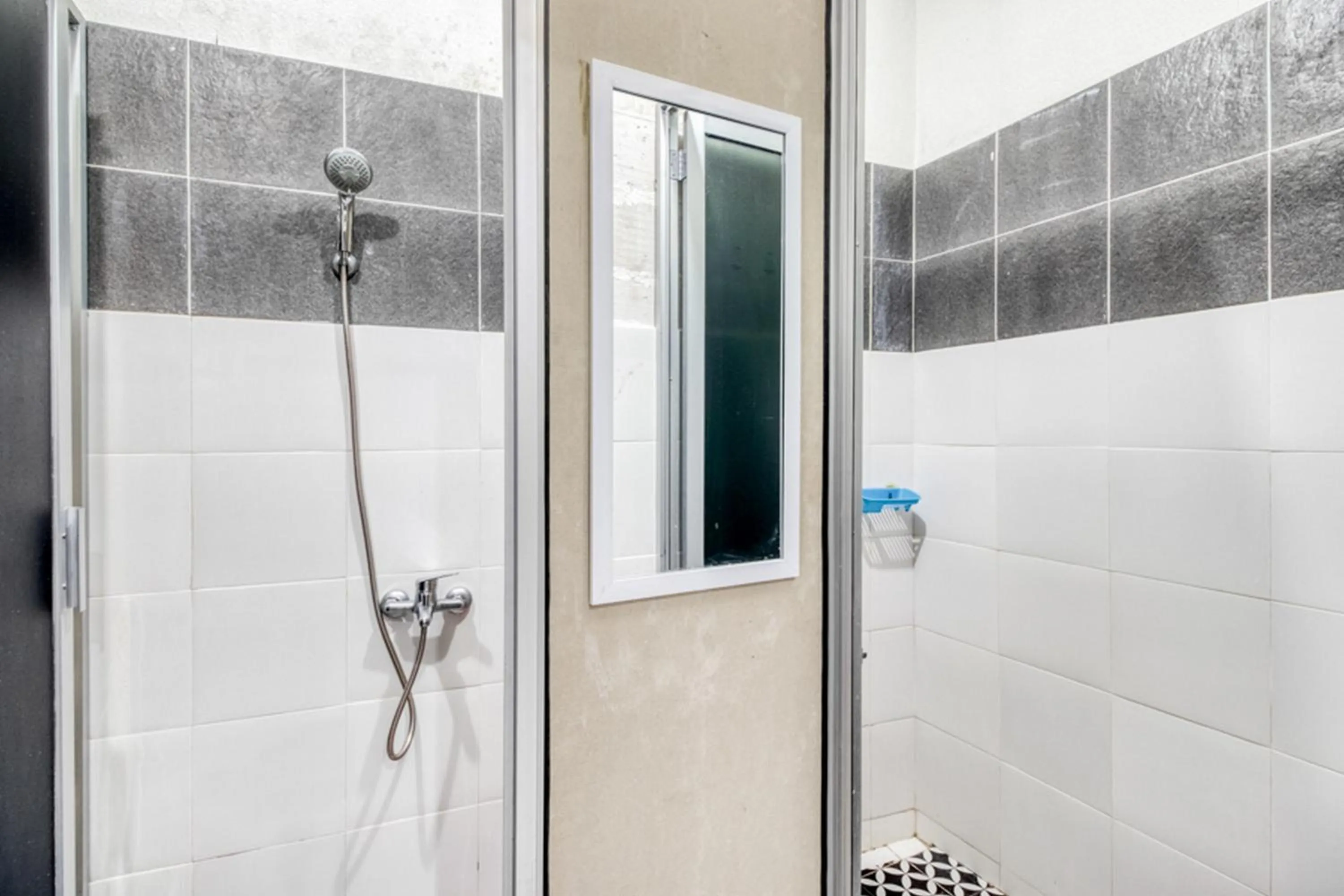 Bathroom in Home Addicts Hostel