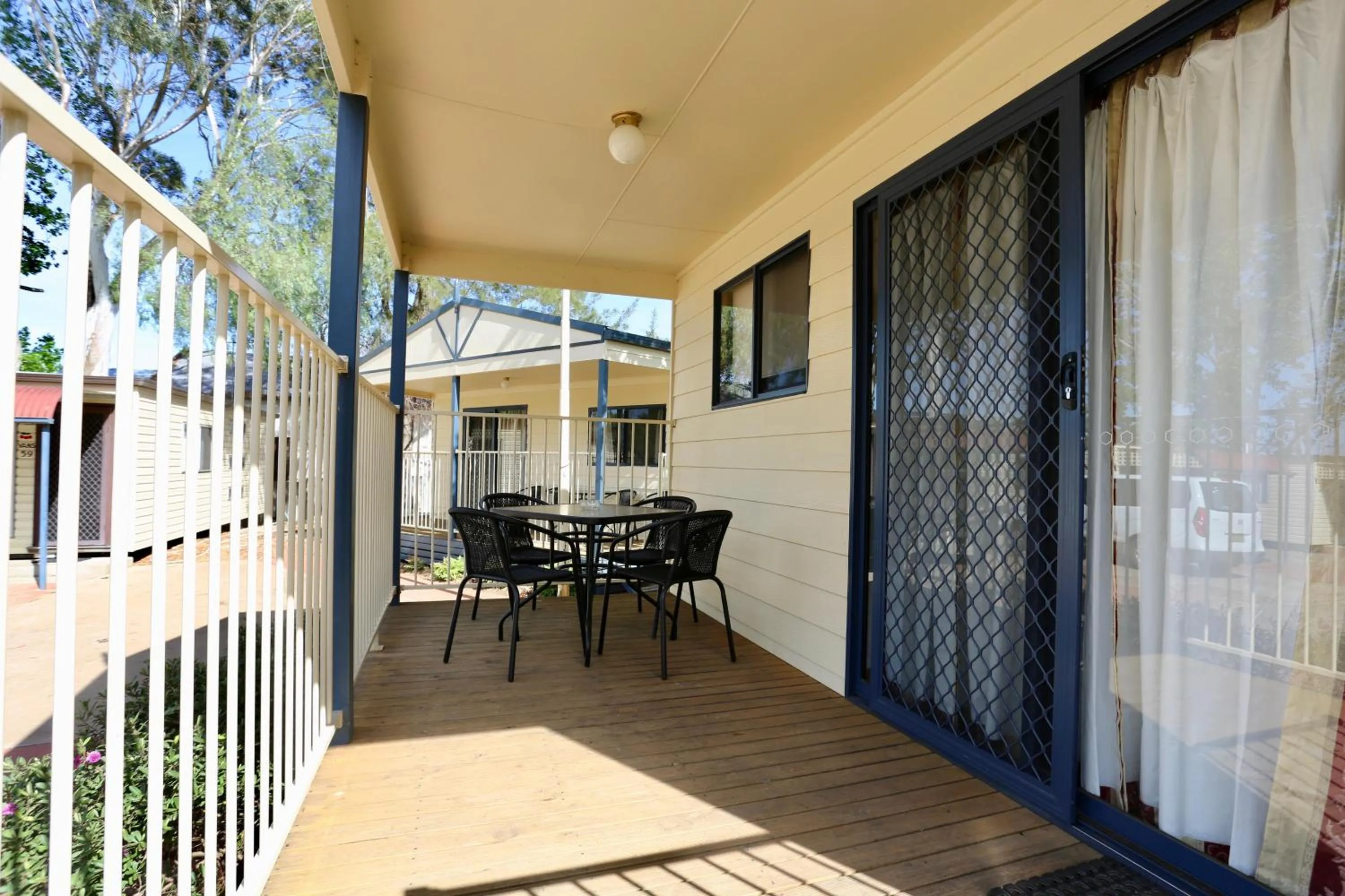 Patio in Young Caravan and Tourist Park