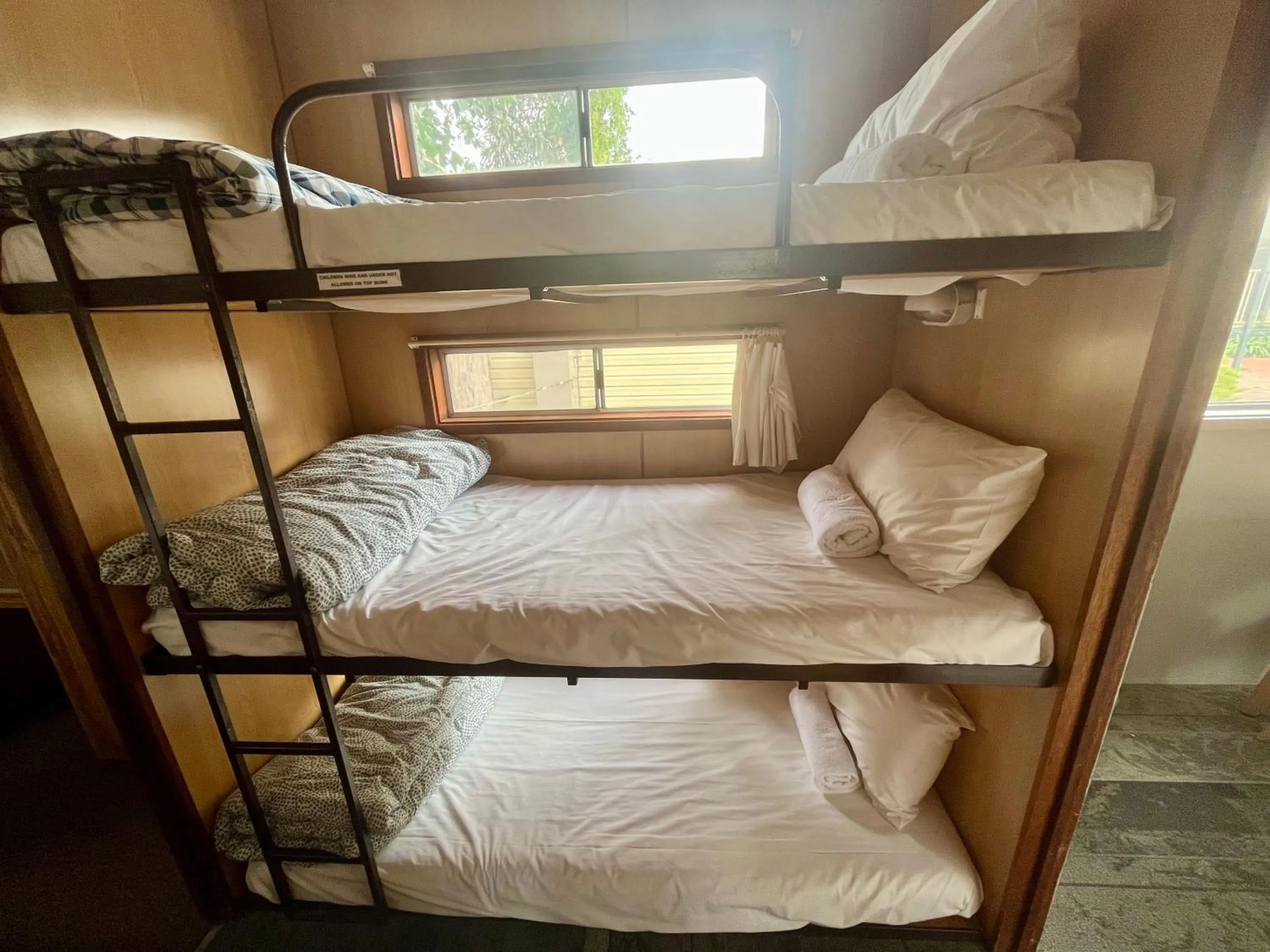 bunk bed, Bed in Young Caravan and Tourist Park