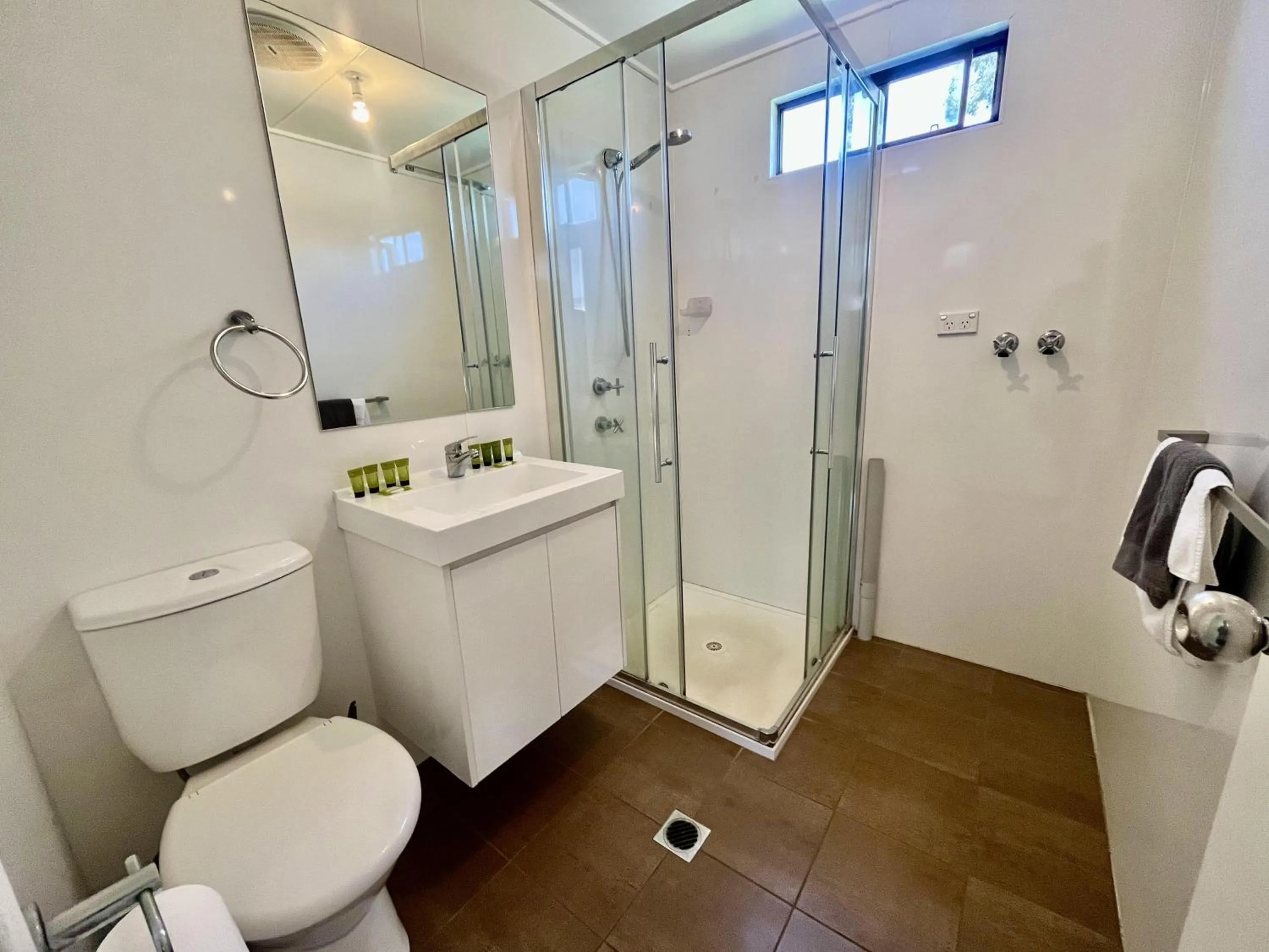 Bathroom in Young Caravan and Tourist Park