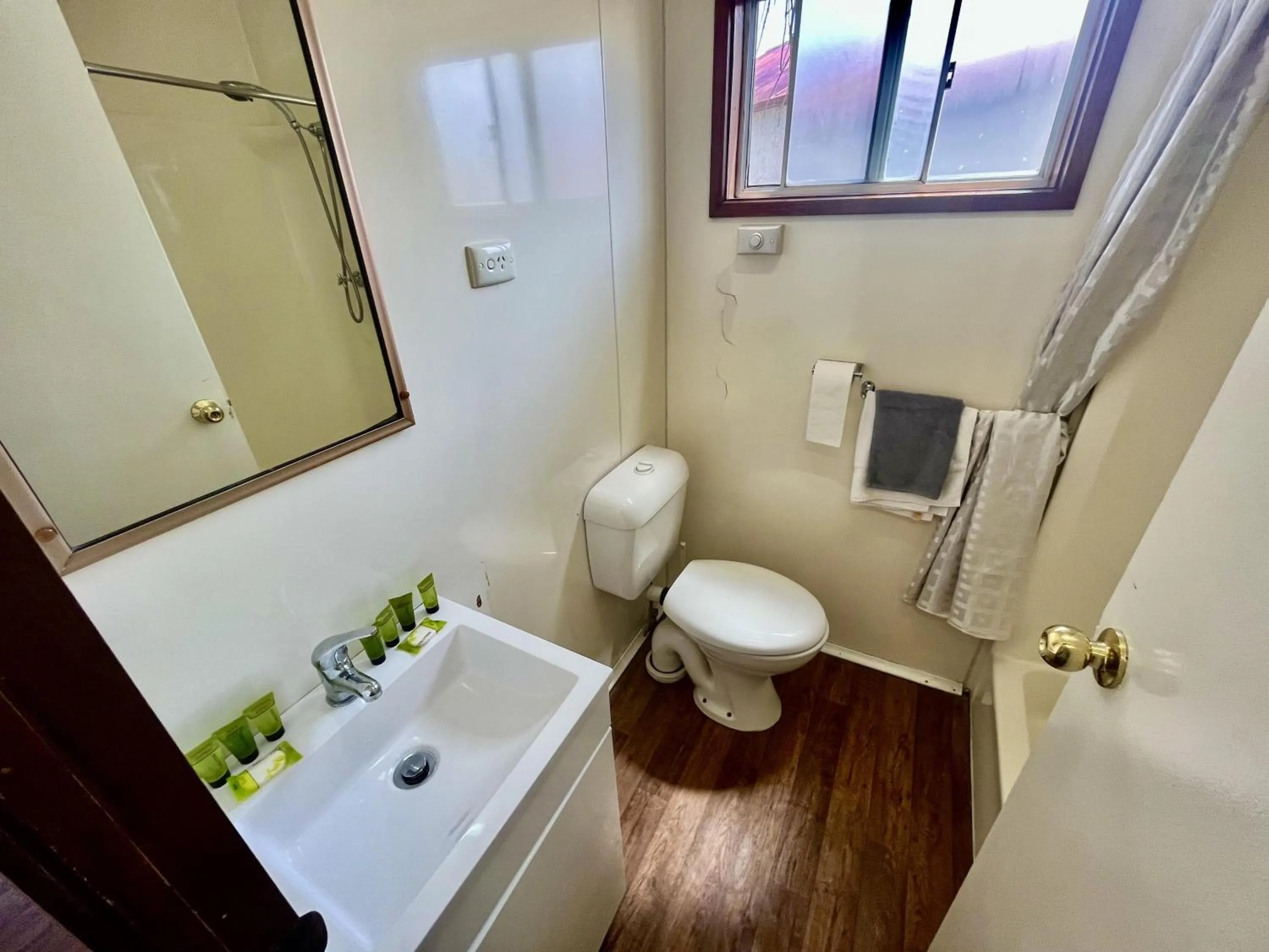 Bathroom in Young Caravan and Tourist Park