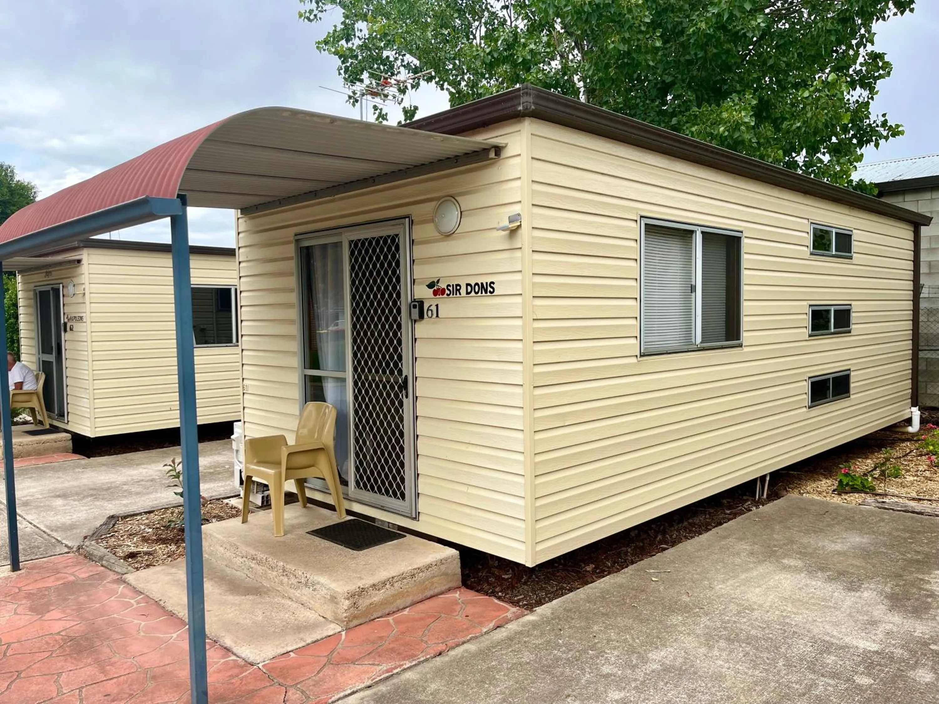 Property building in Young Caravan and Tourist Park