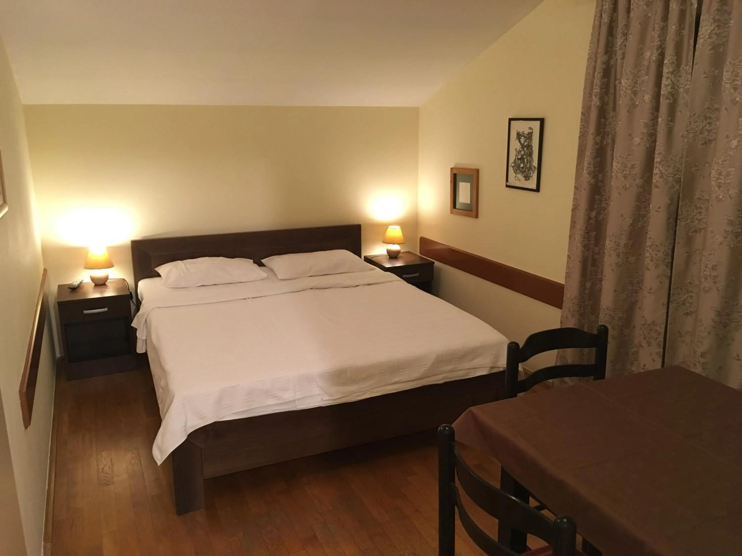 Bed in Apartments Maslina