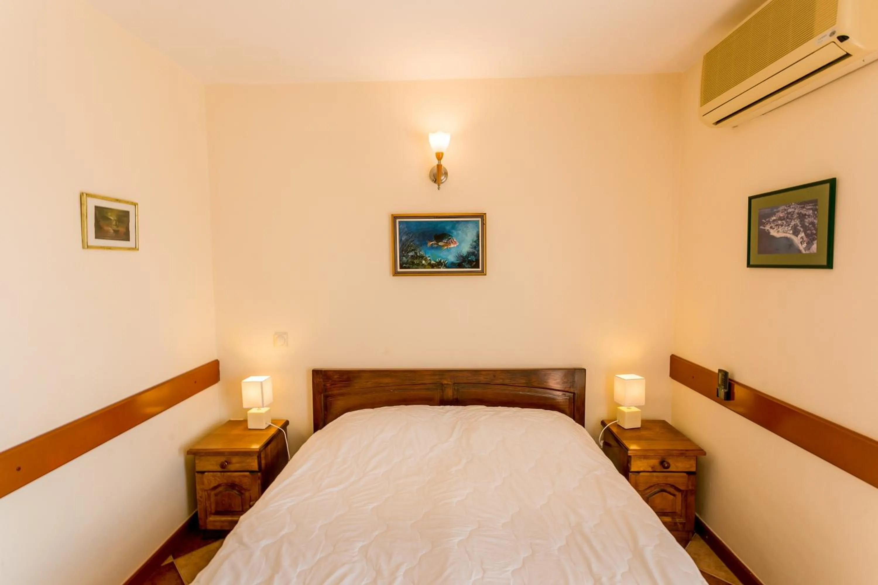 Bed in Apartments Maslina